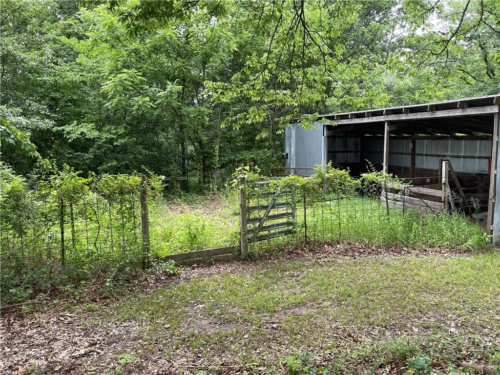 3724 N Perrin Road