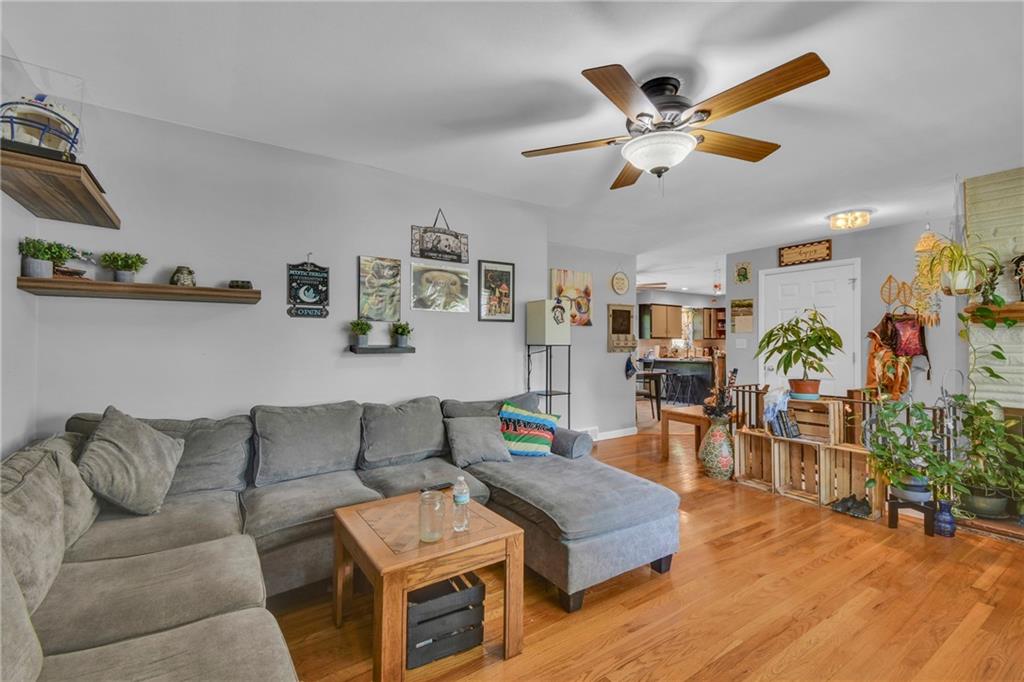 11312 E 48th Terrace