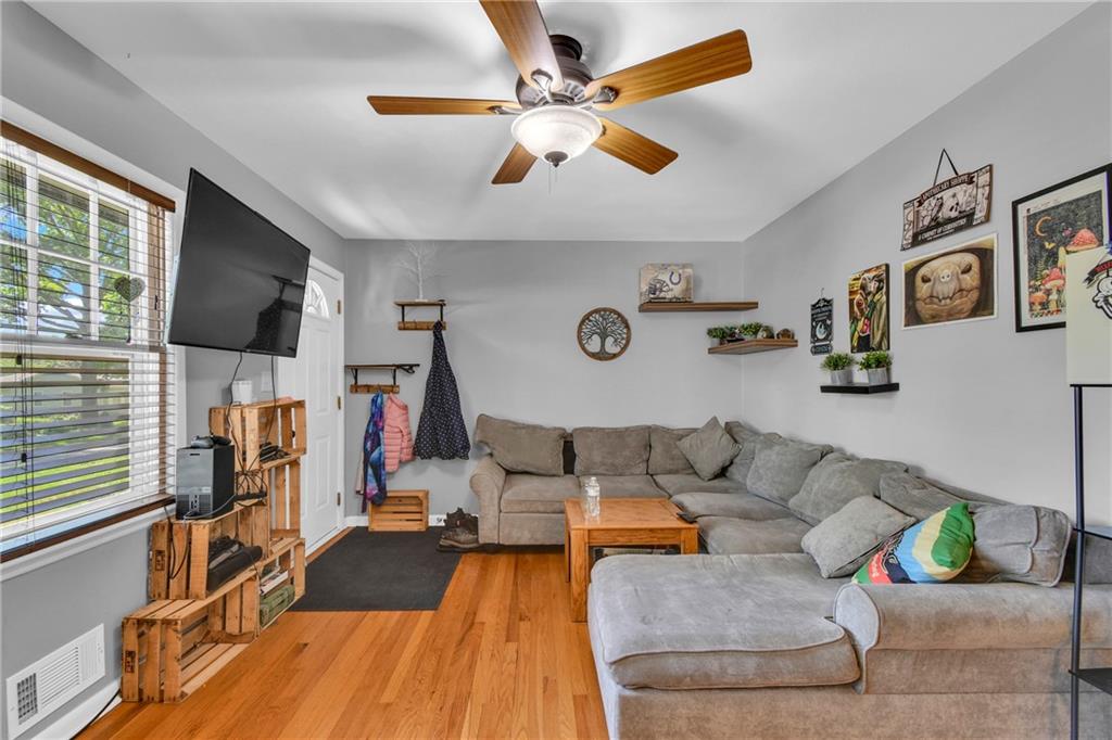 11312 E 48th Terrace