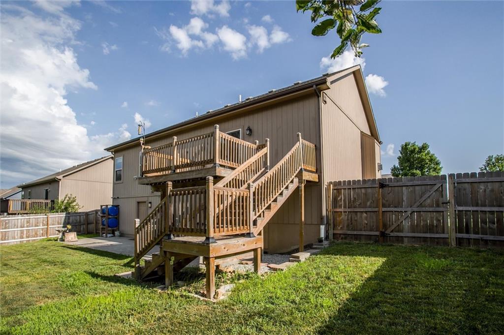 116 SE Hanging Garden Street