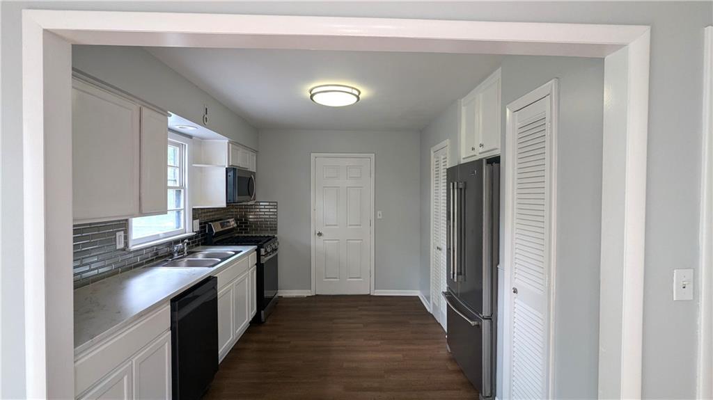 8105 E 100TH Street