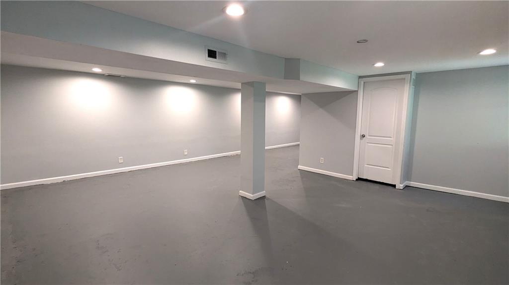 8105 E 100TH Street