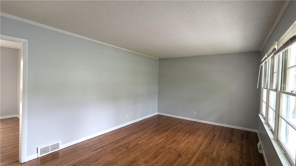 8105 E 100TH Street