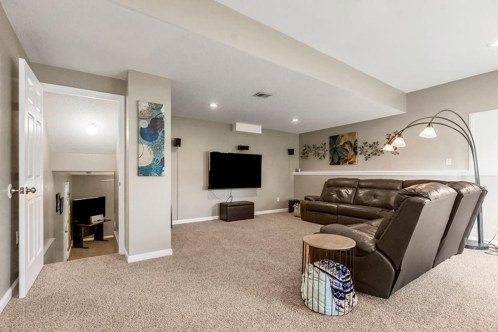 1912 Sequoia Drive