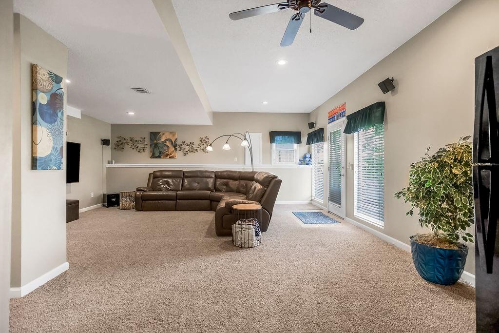 1912 Sequoia Drive