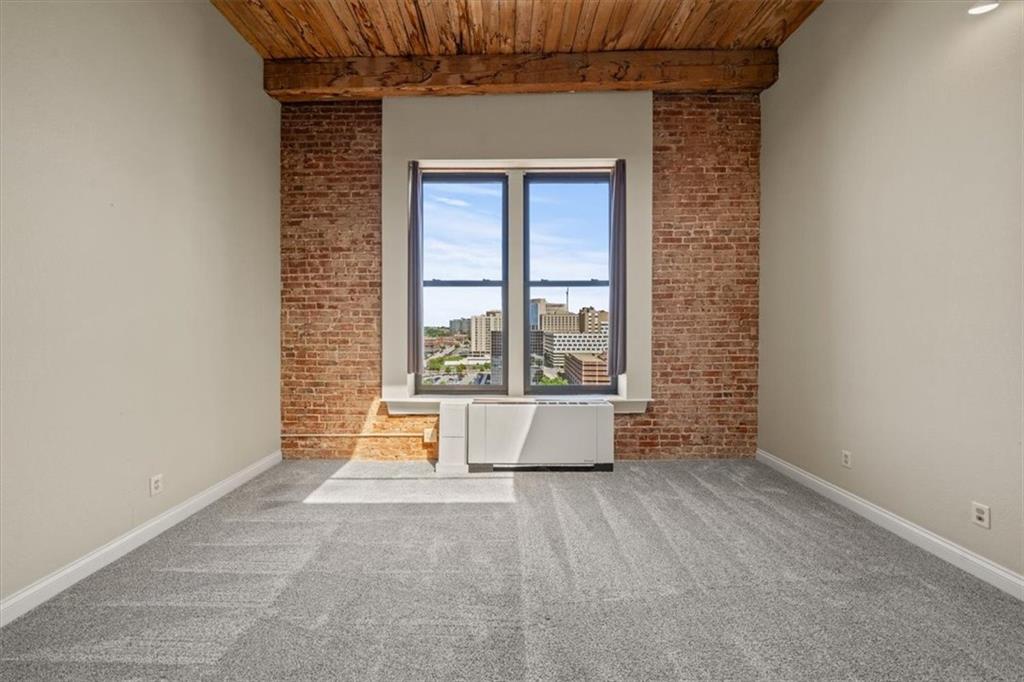 308 W 8th Street Unit: 712