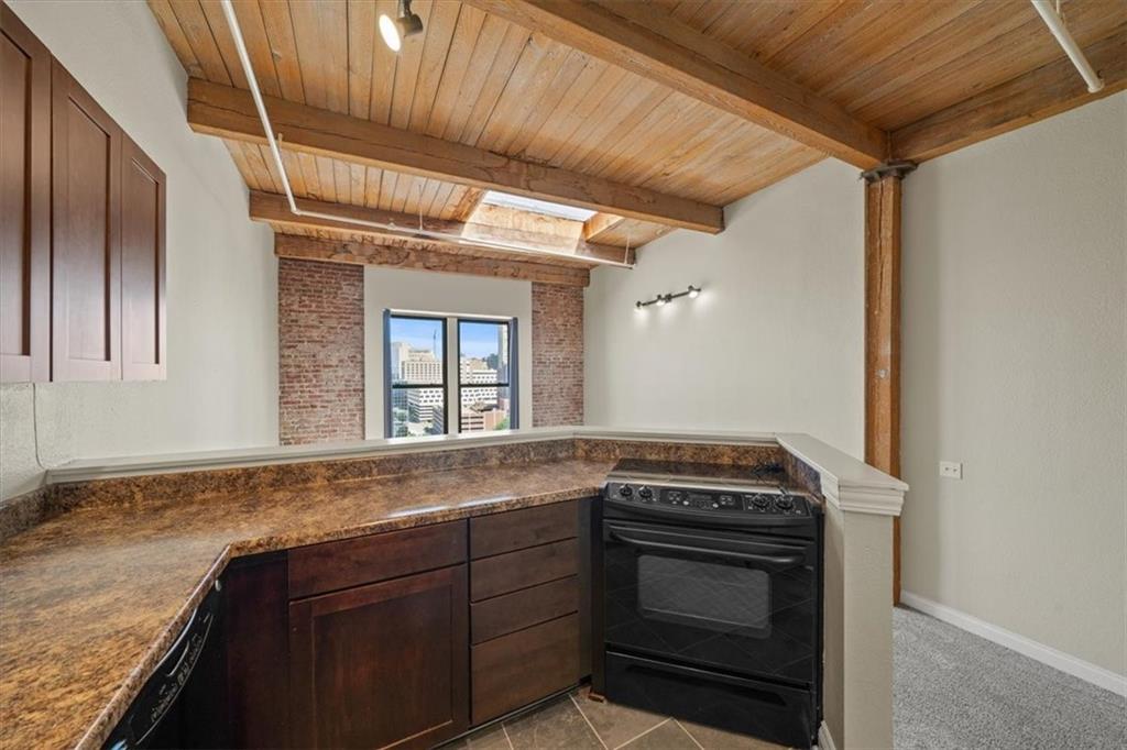 308 W 8th Street Unit: 712