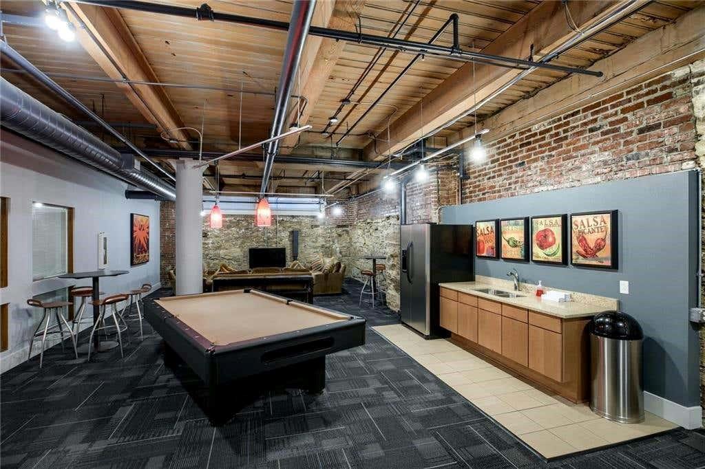308 W 8th Street Unit: 712