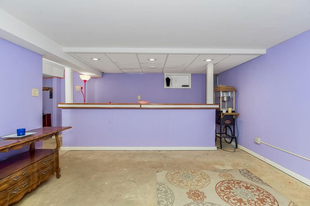 700 NW Canterbury Road