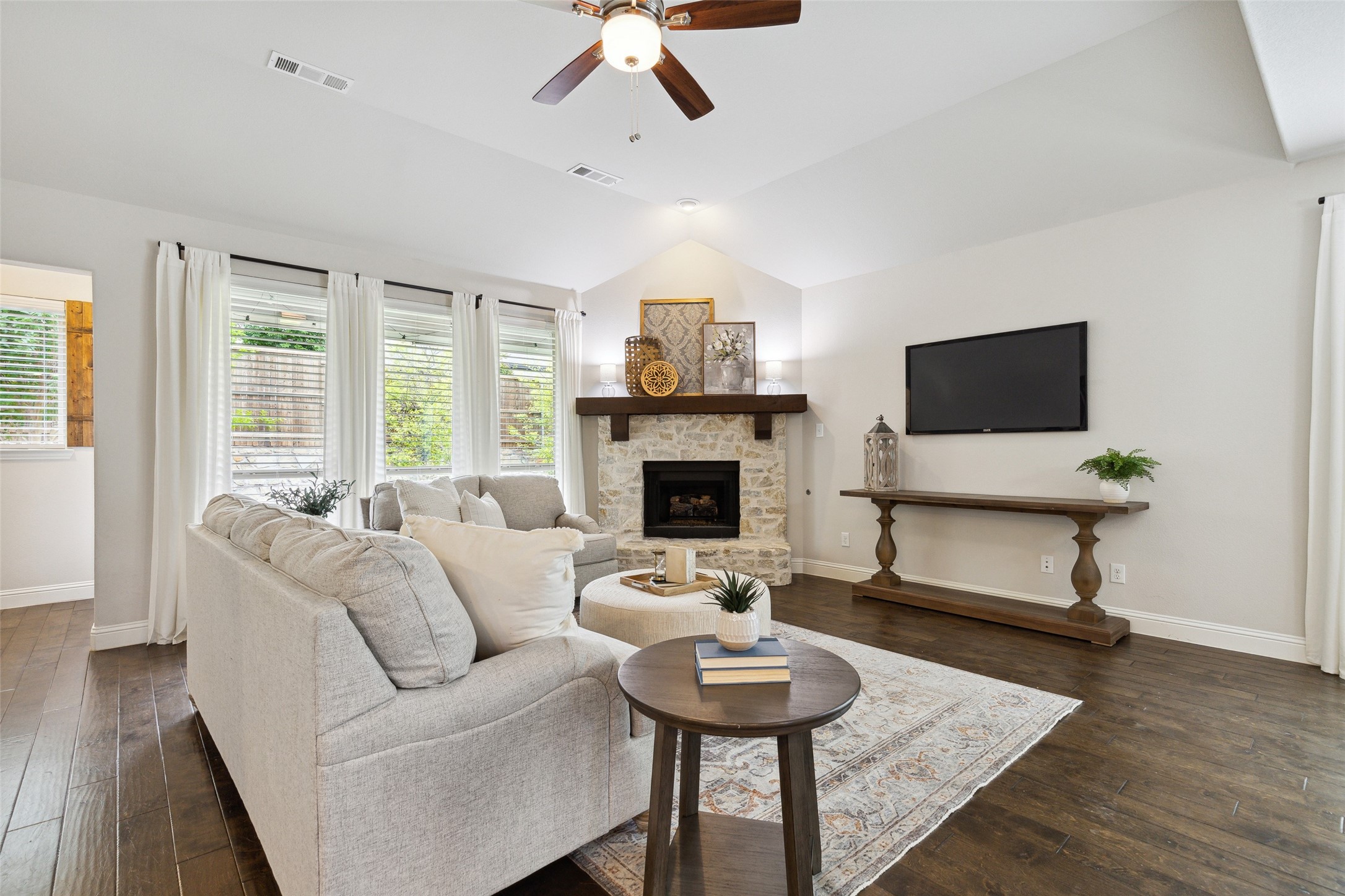 4609 Avenida Lane