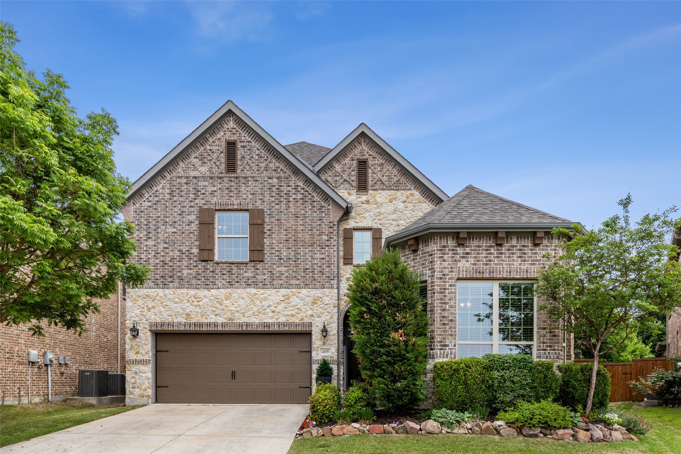 4609 Avenida Lane