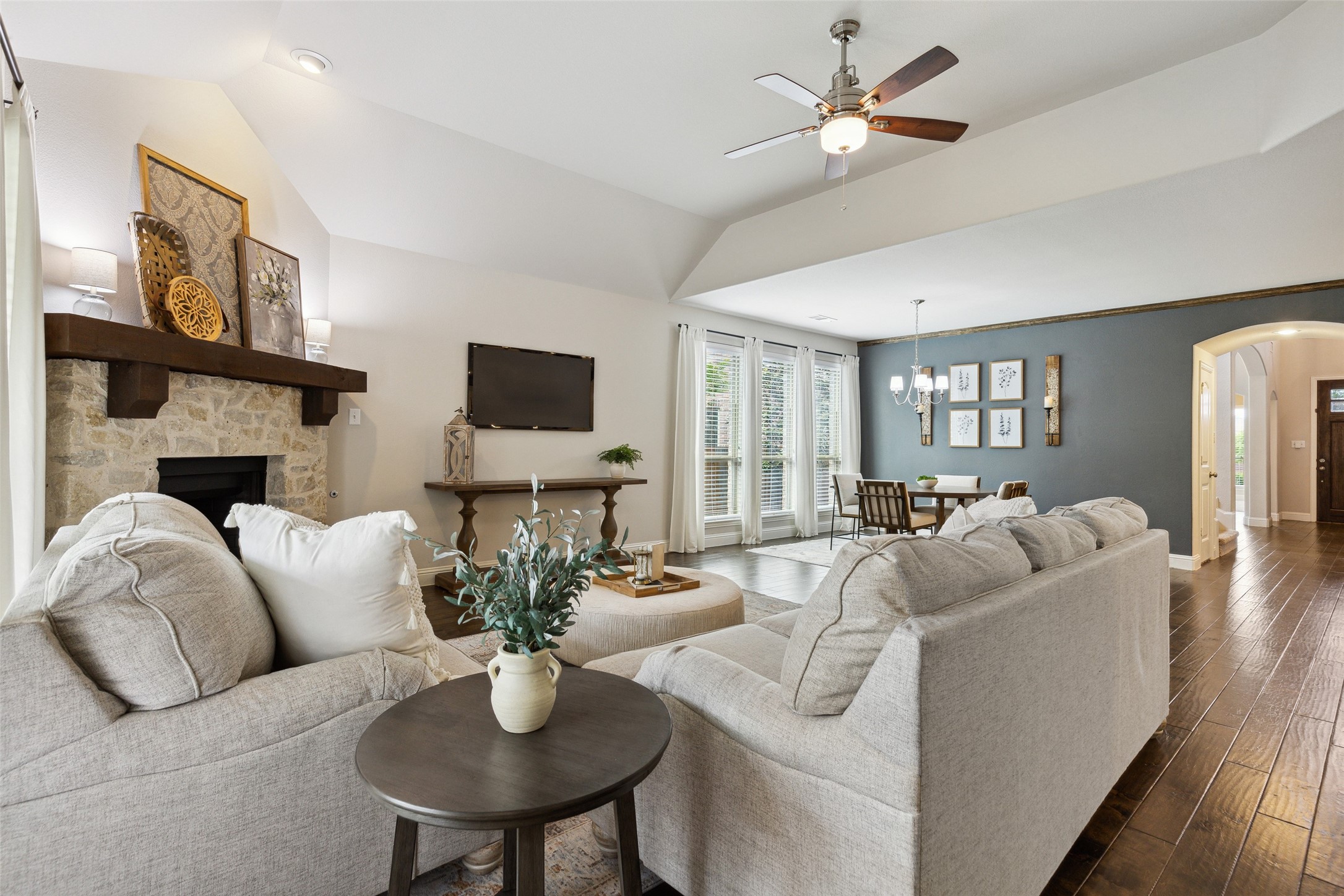 4609 Avenida Lane