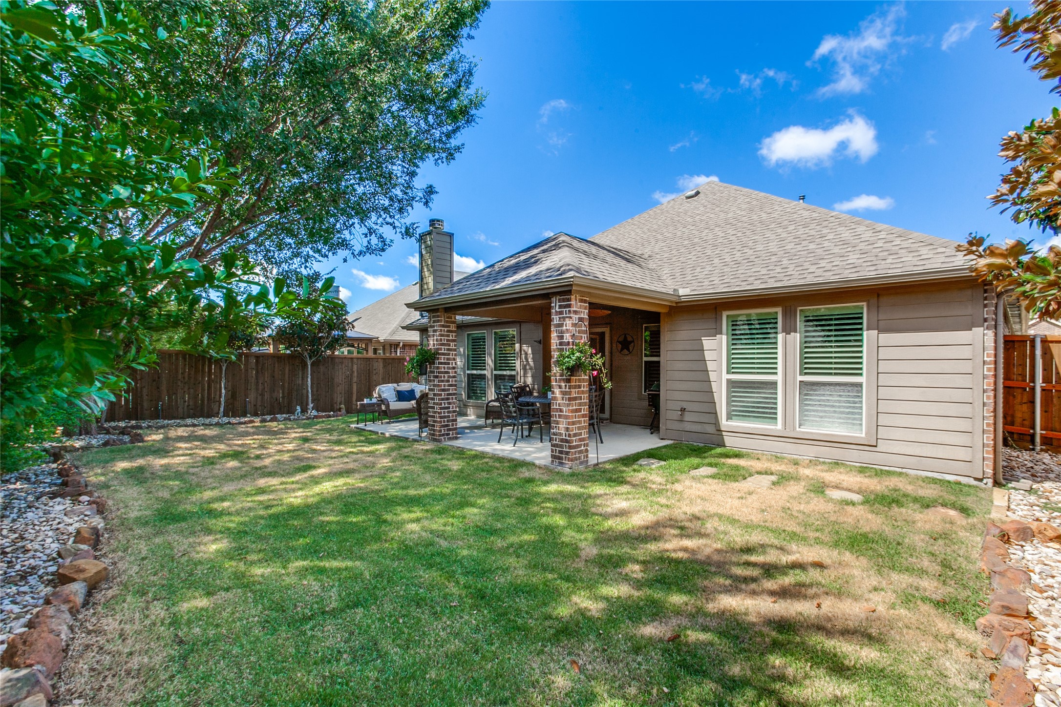 10121 Horseshoe Lane