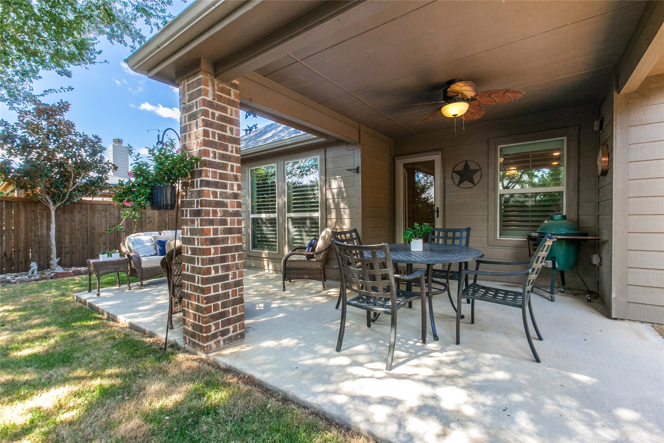 10121 Horseshoe Lane