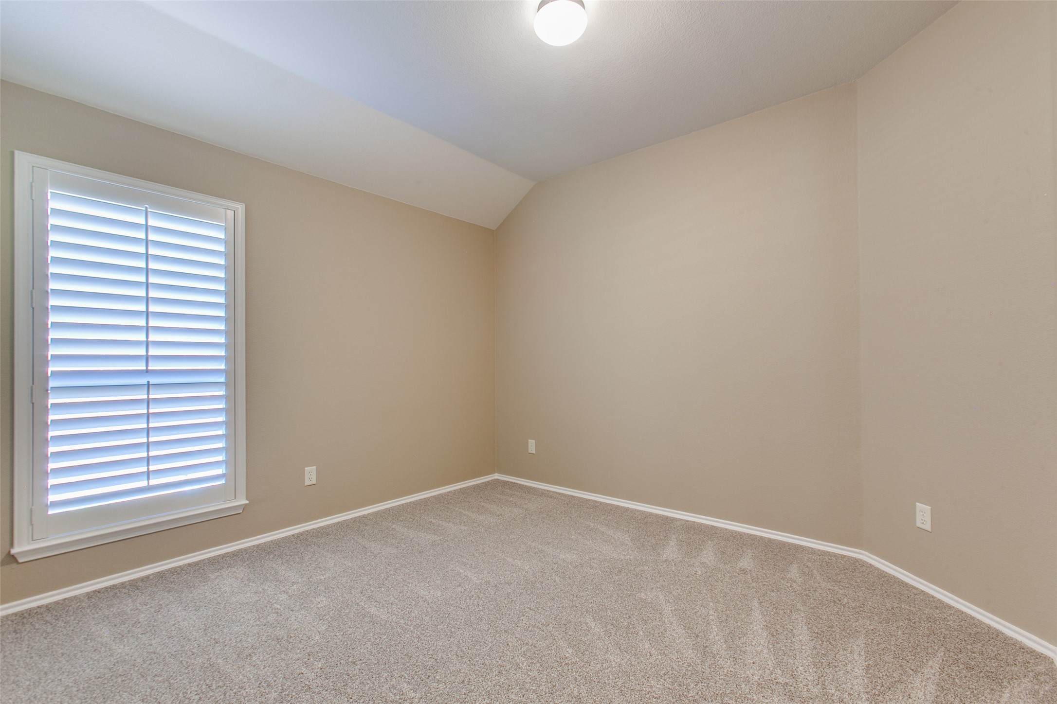 10121 Horseshoe Lane