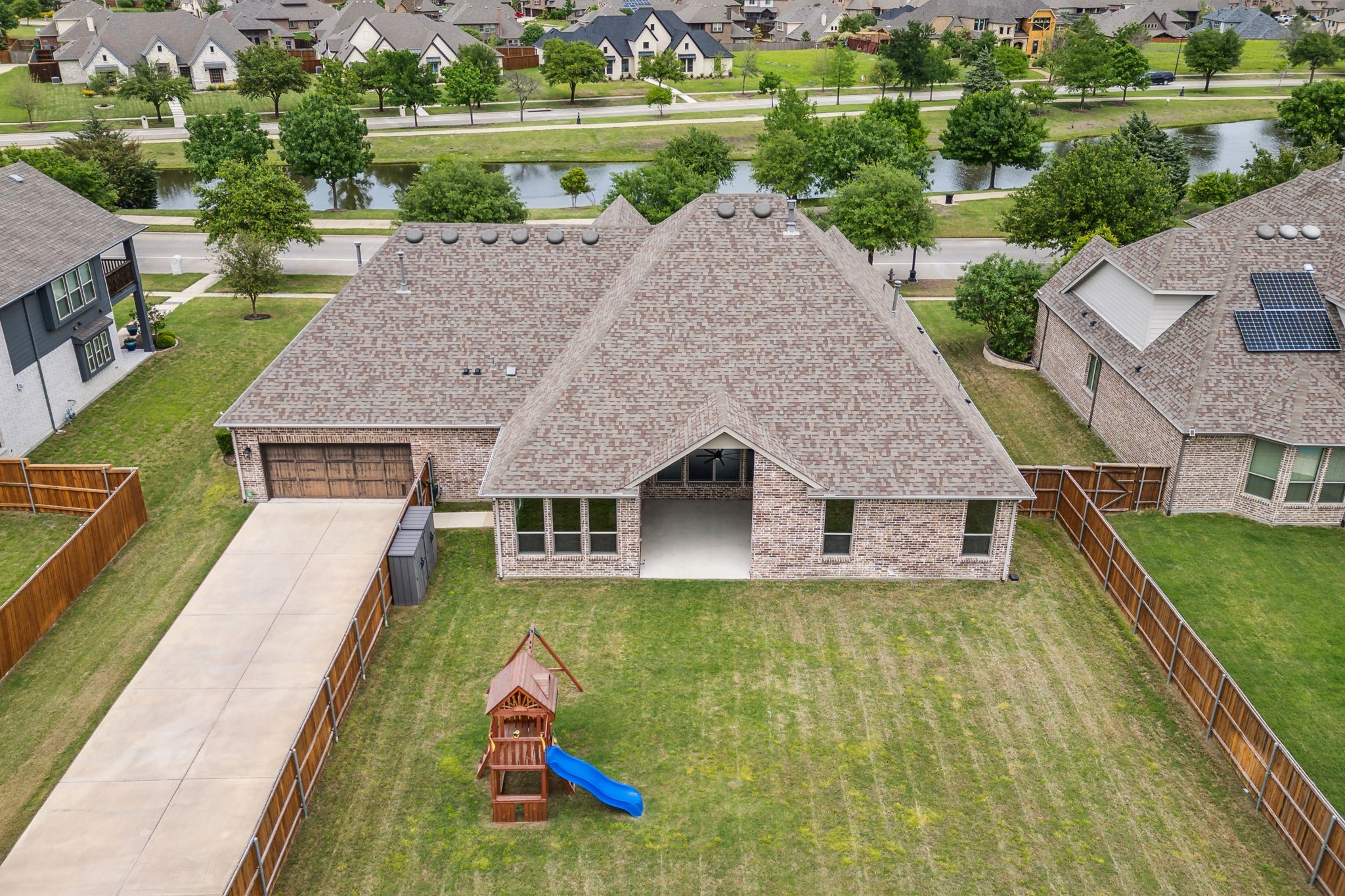 1109 Devonshire Drive S