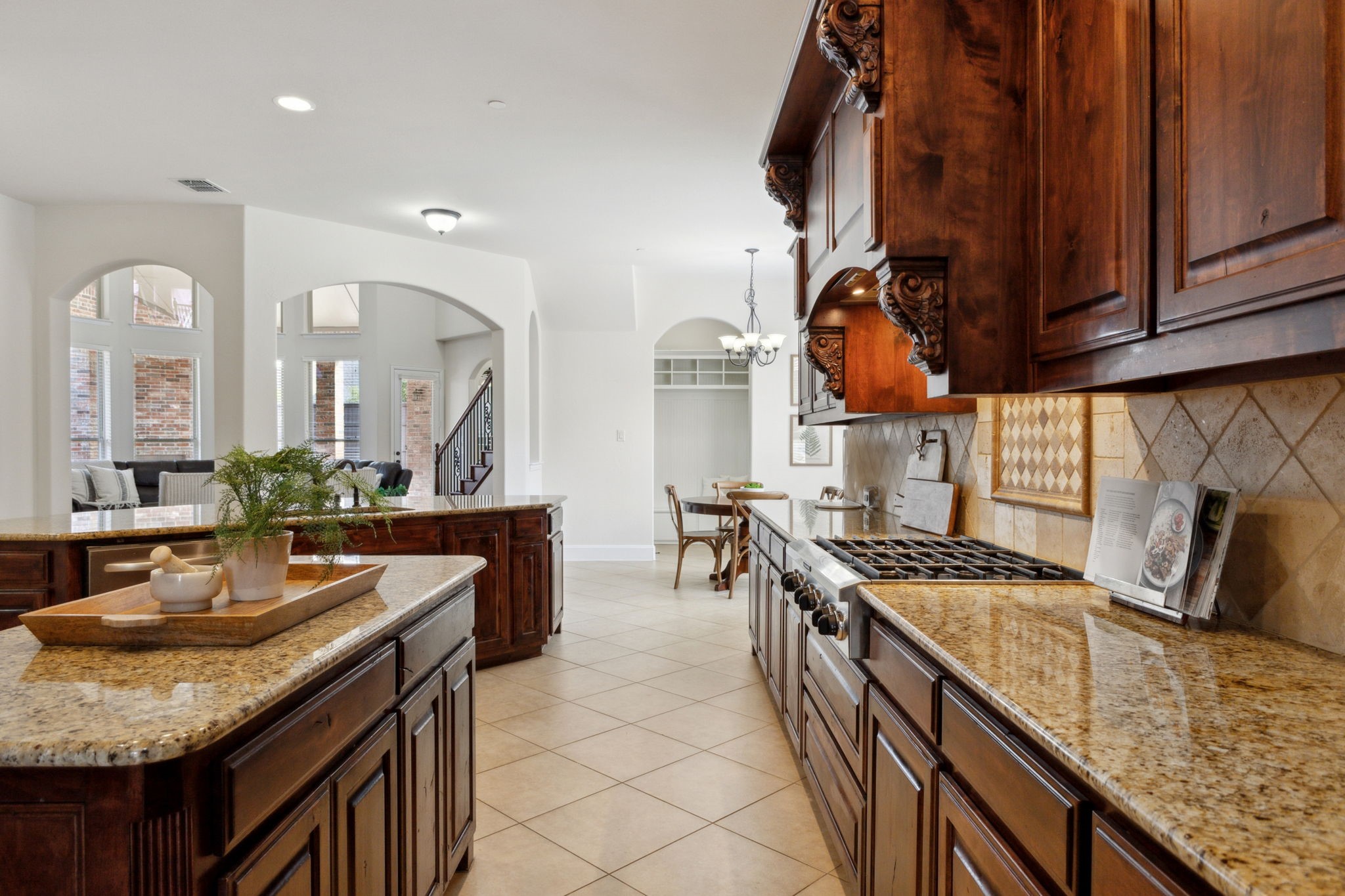 975 Southwick Lane