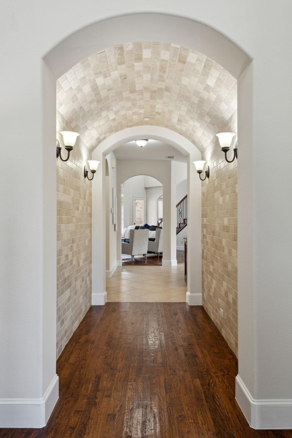 975 Southwick Lane