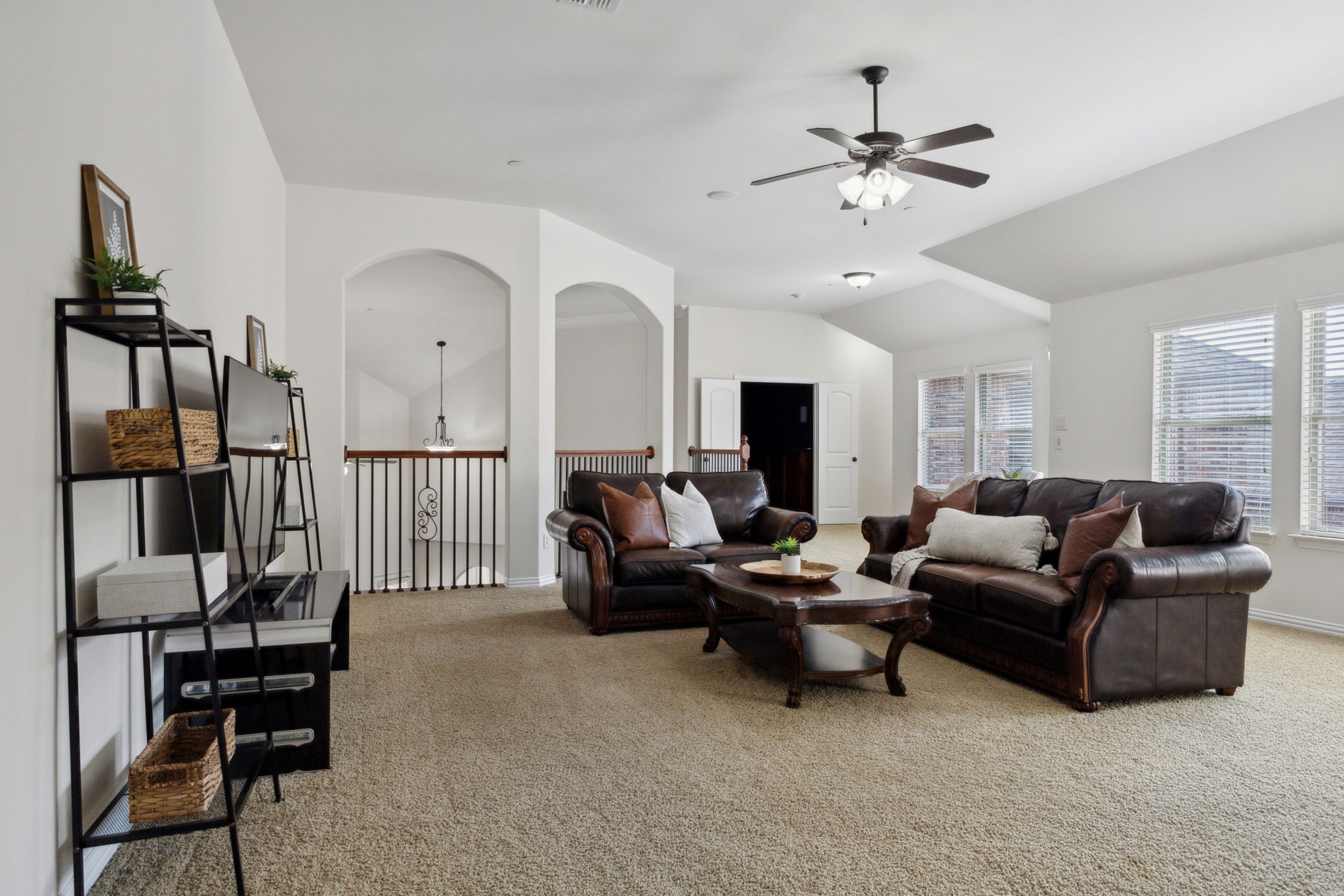 975 Southwick Lane