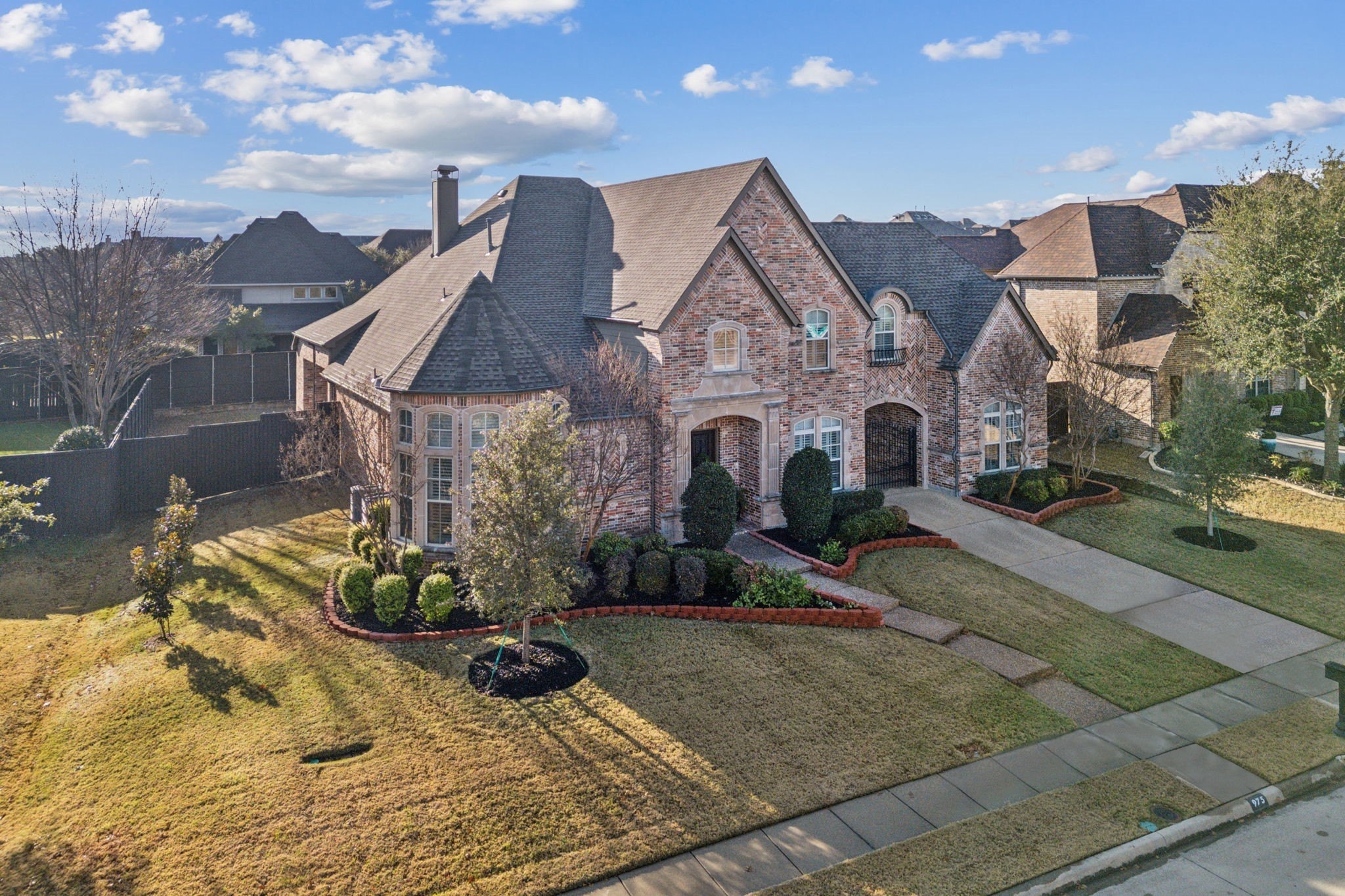 975 Southwick Lane