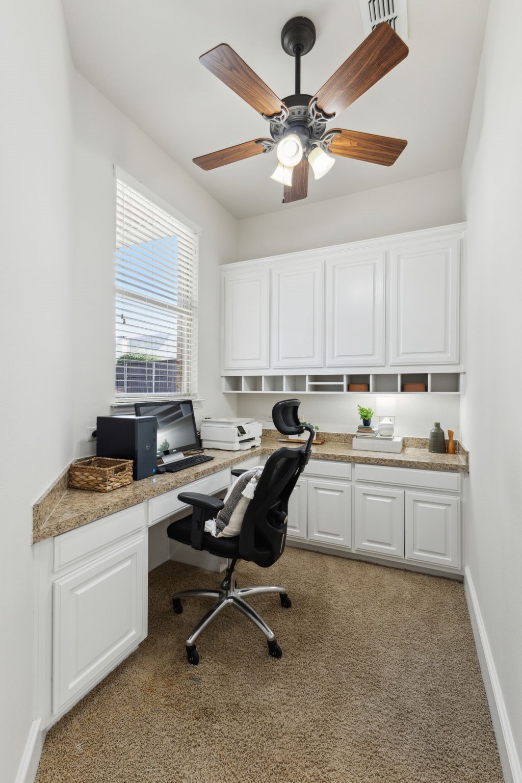 975 Southwick Lane