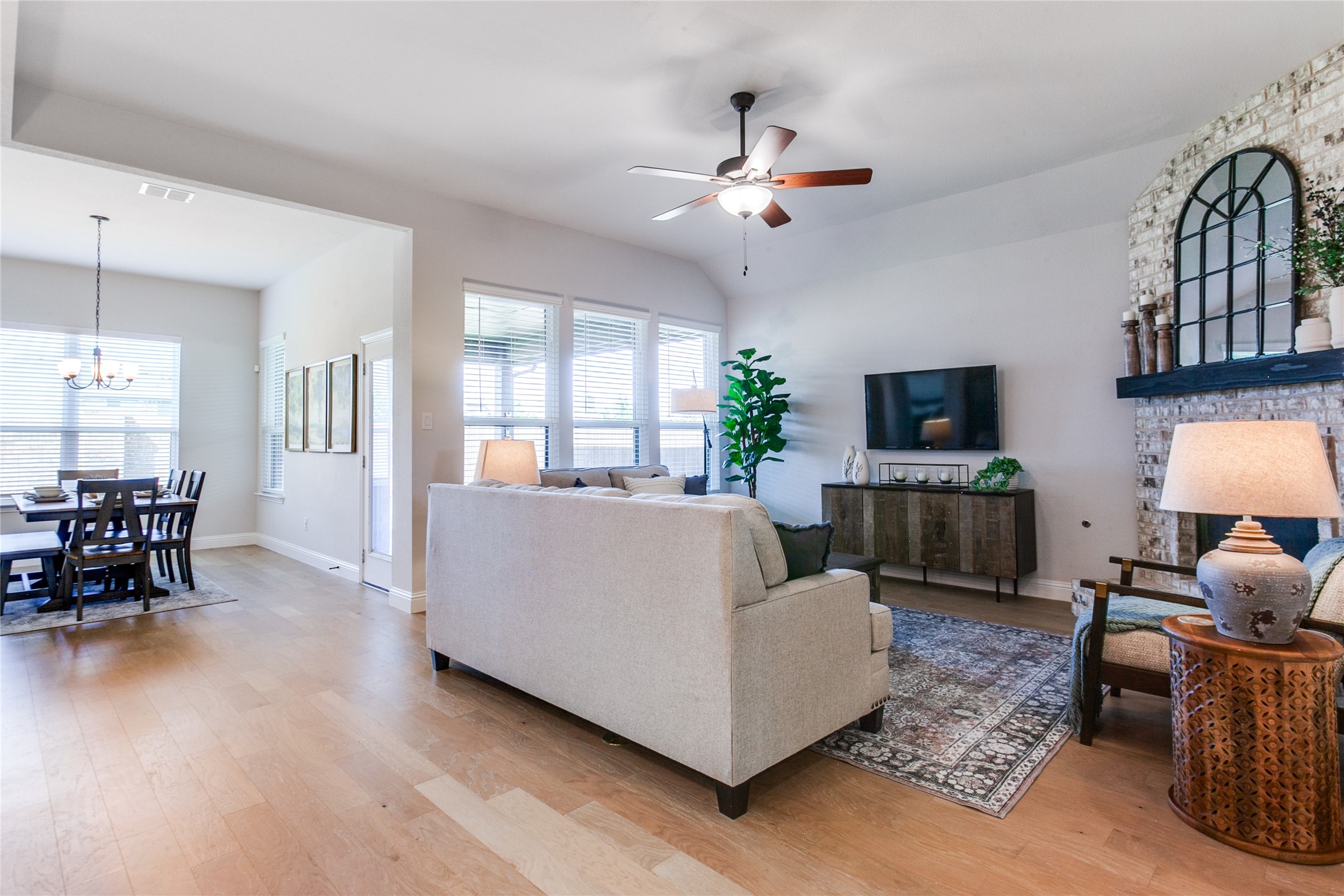 4013 Mockingbird Lane
