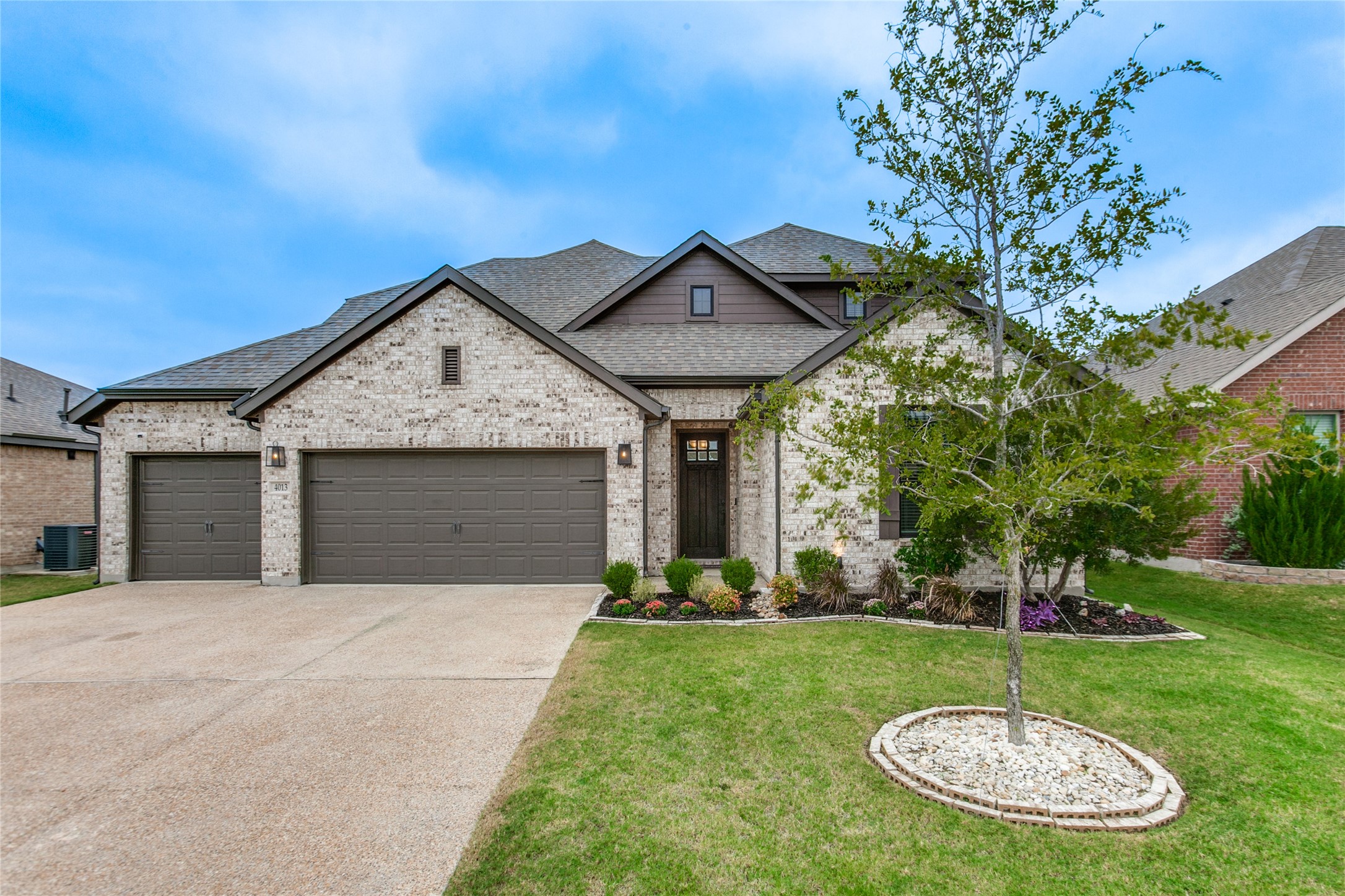 4013 Mockingbird Lane
