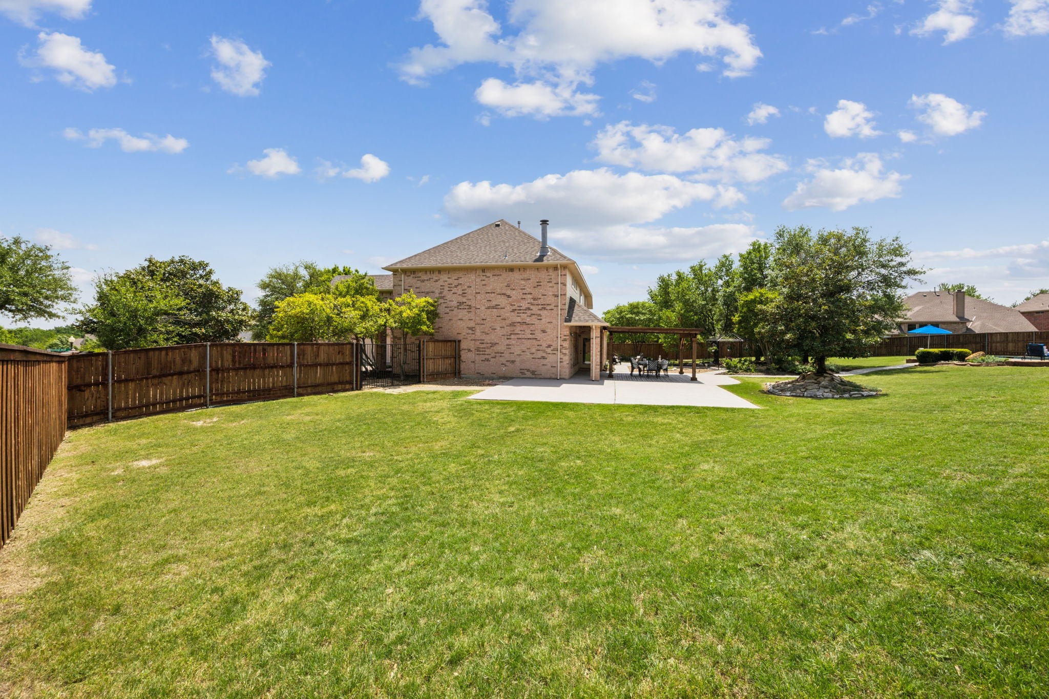 1616 Hastings Bluff