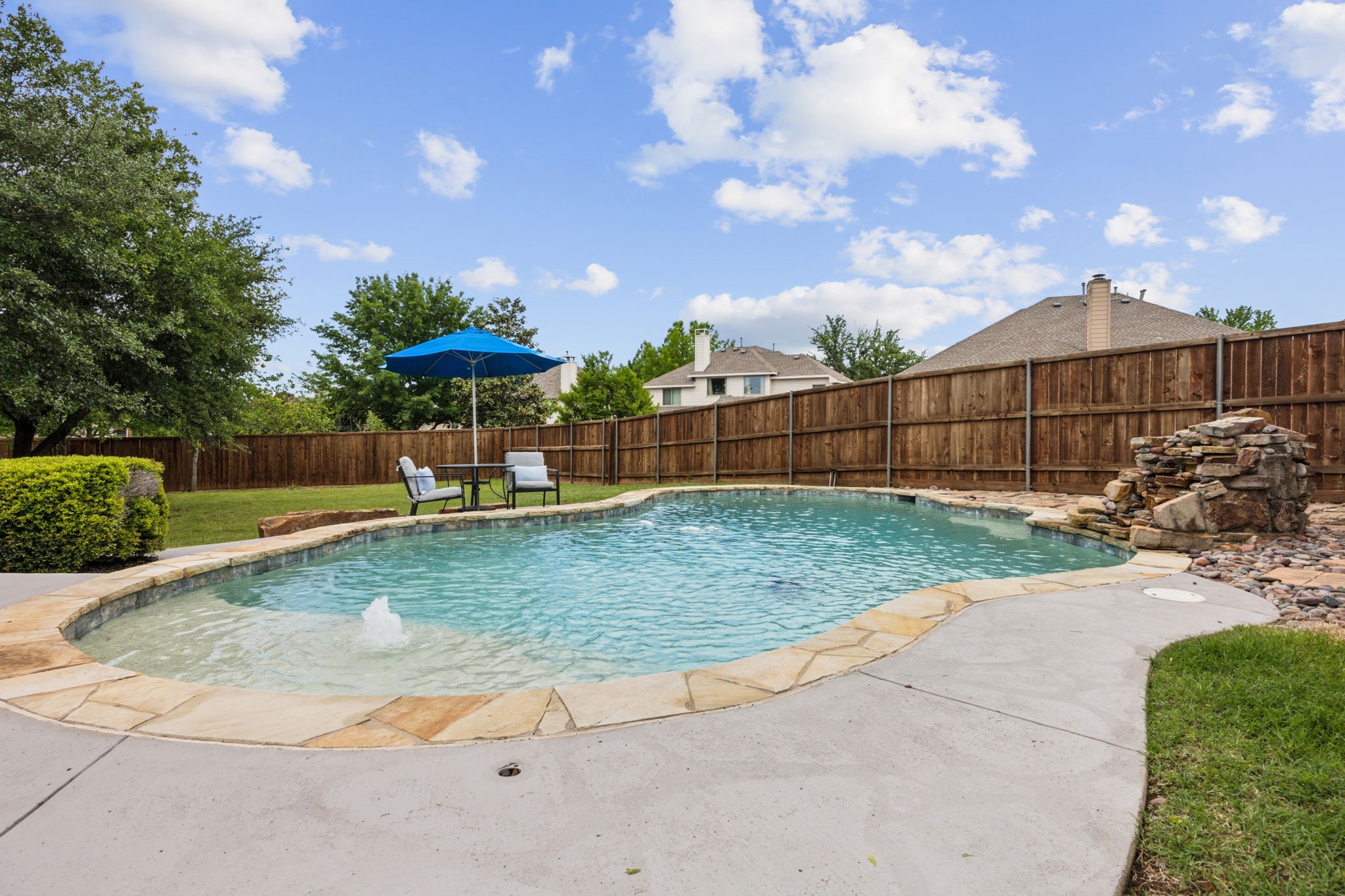 1616 Hastings Bluff