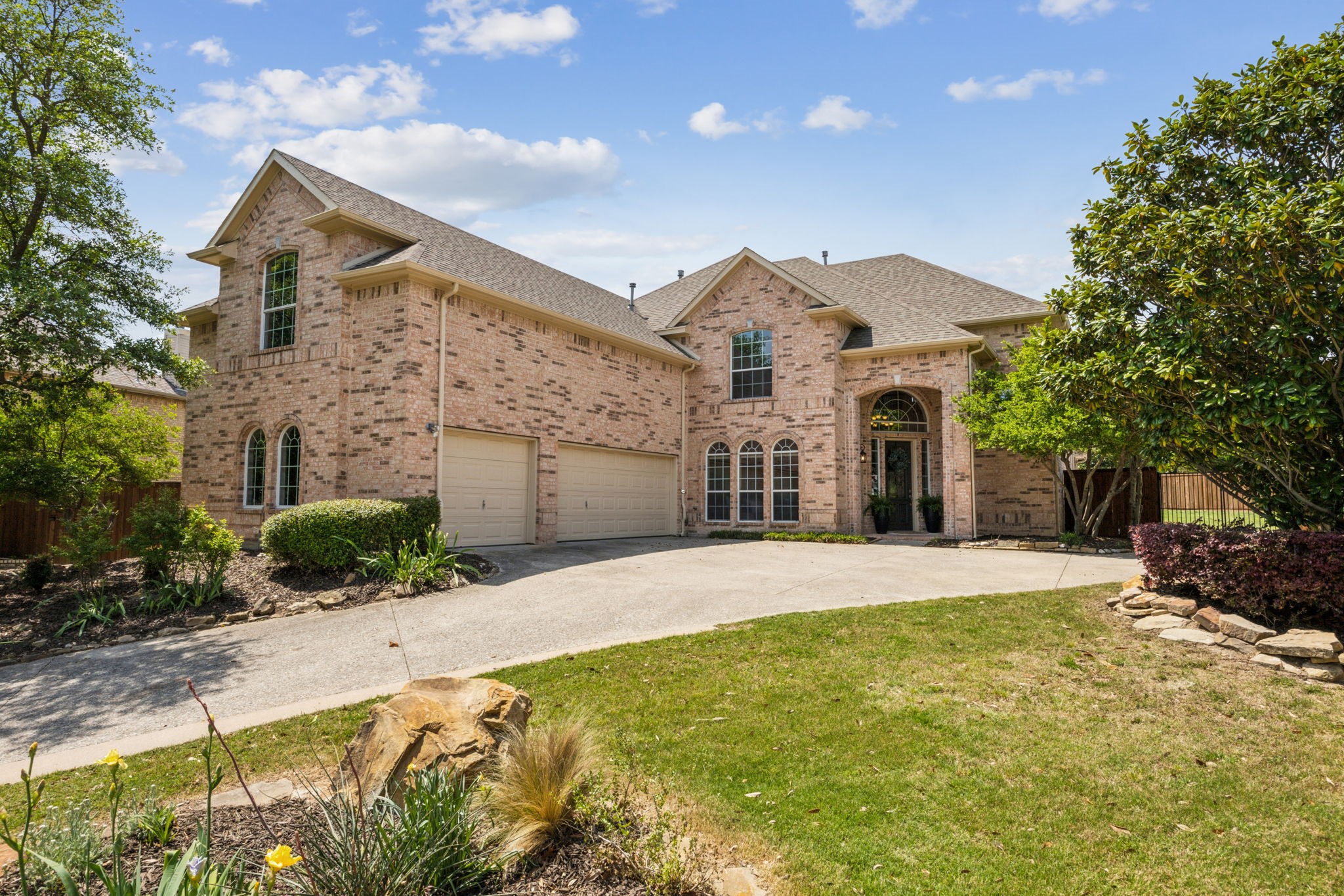 1616 Hastings Bluff