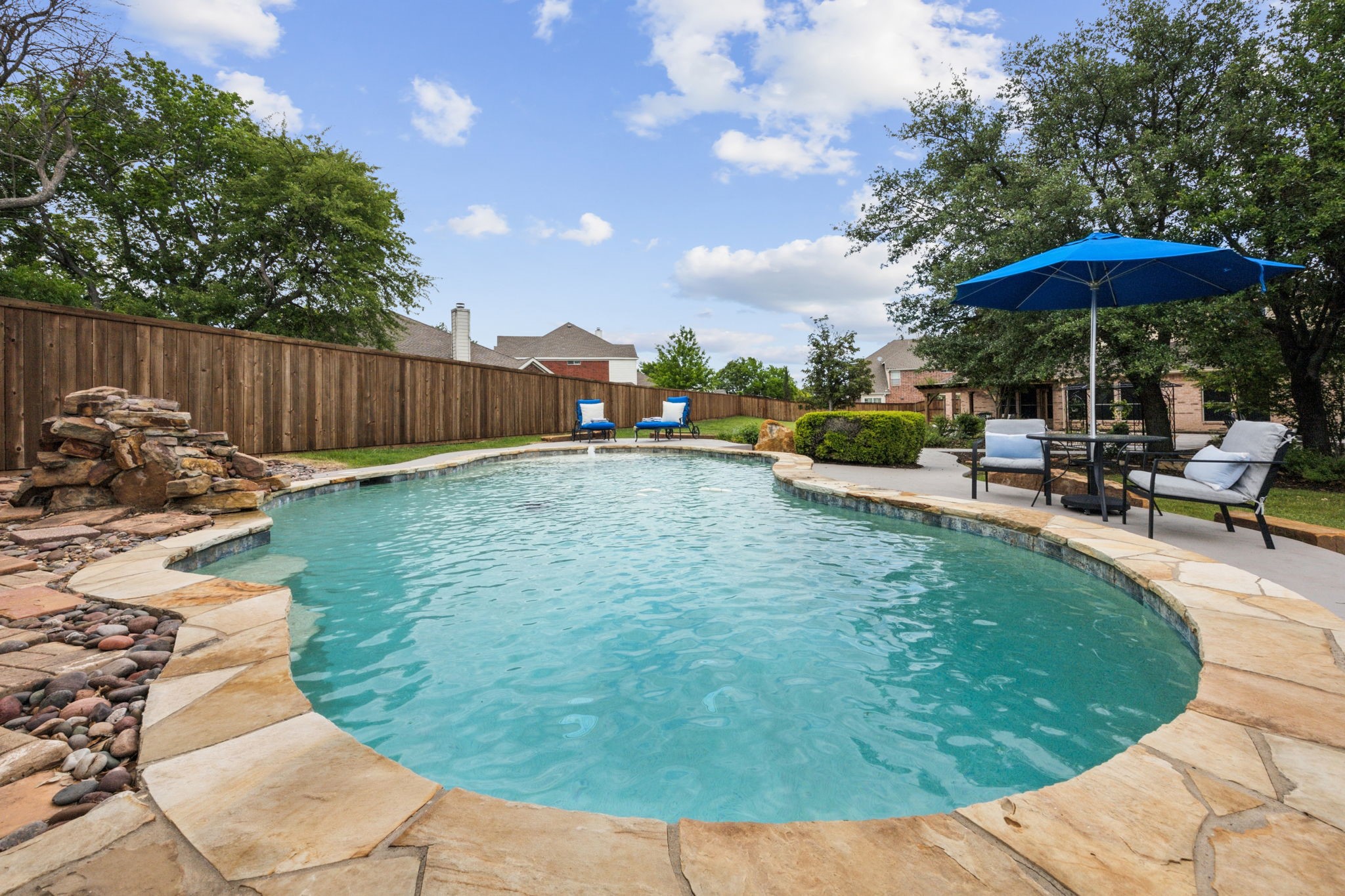 1616 Hastings Bluff
