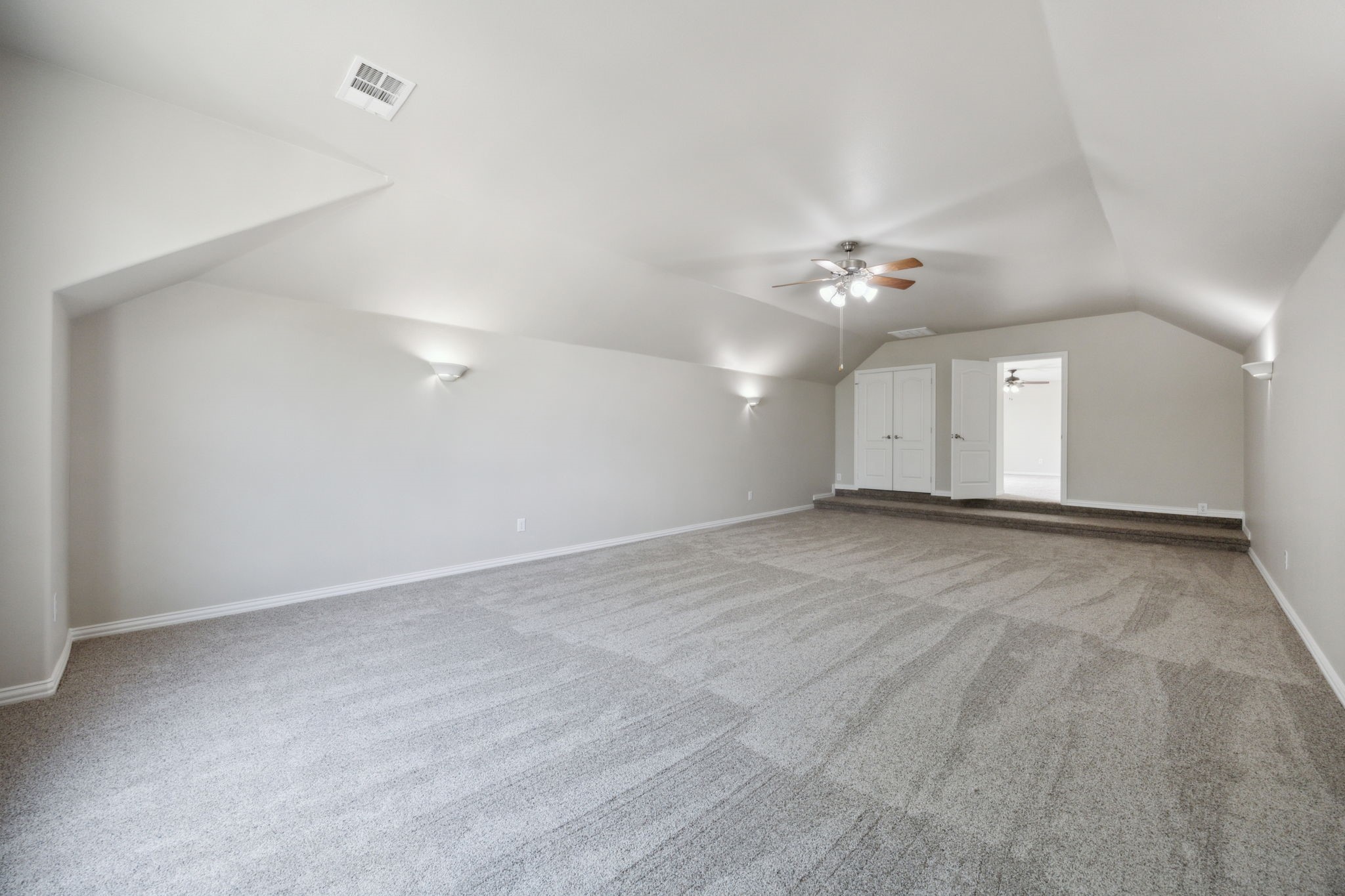 1616 Hastings Bluff