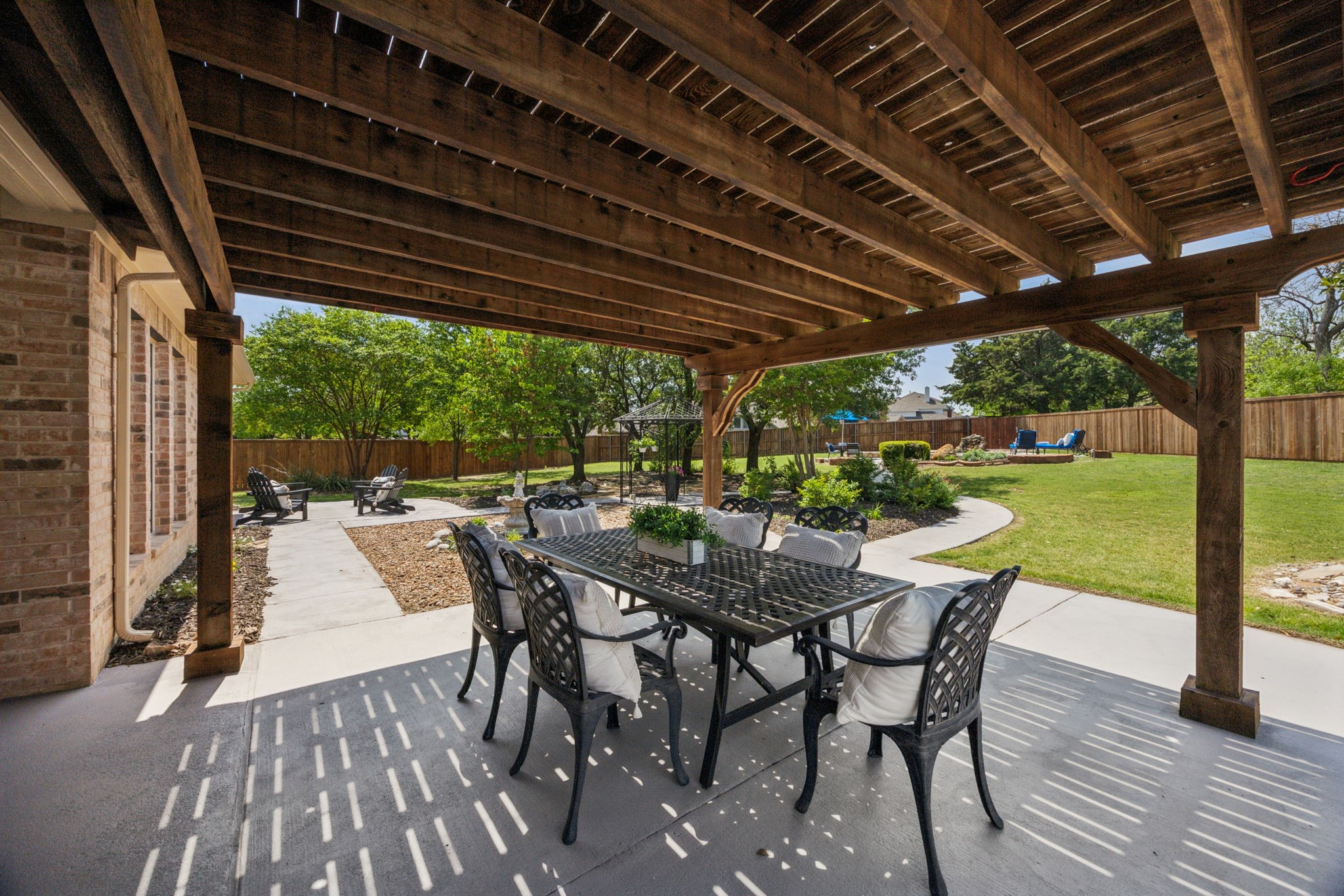 1616 Hastings Bluff