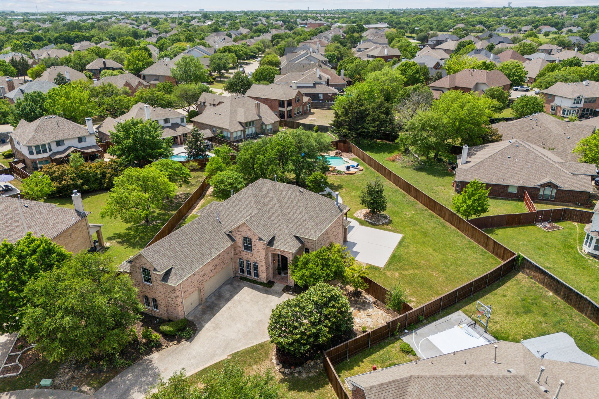 1616 Hastings Bluff
