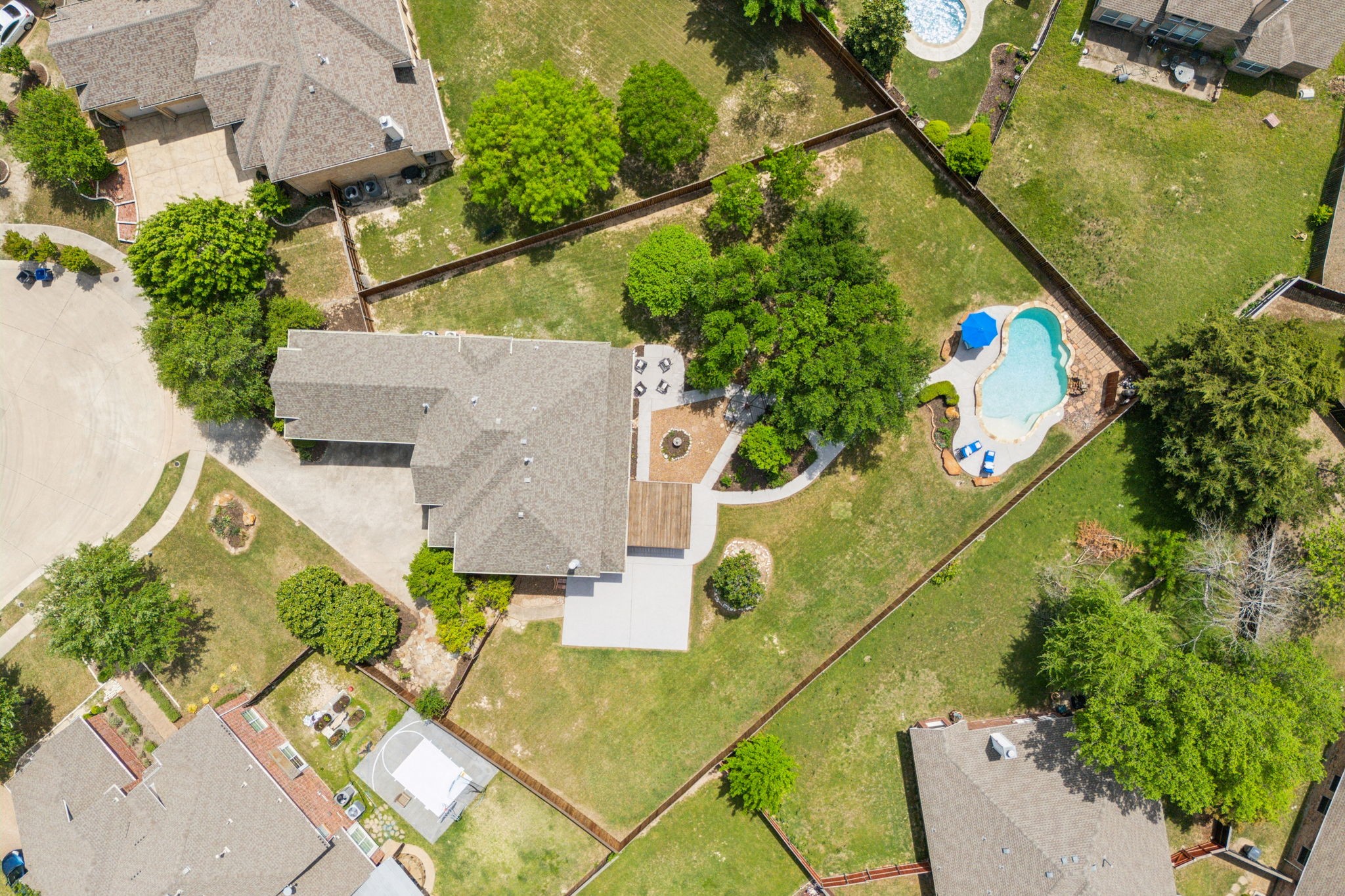 1616 Hastings Bluff