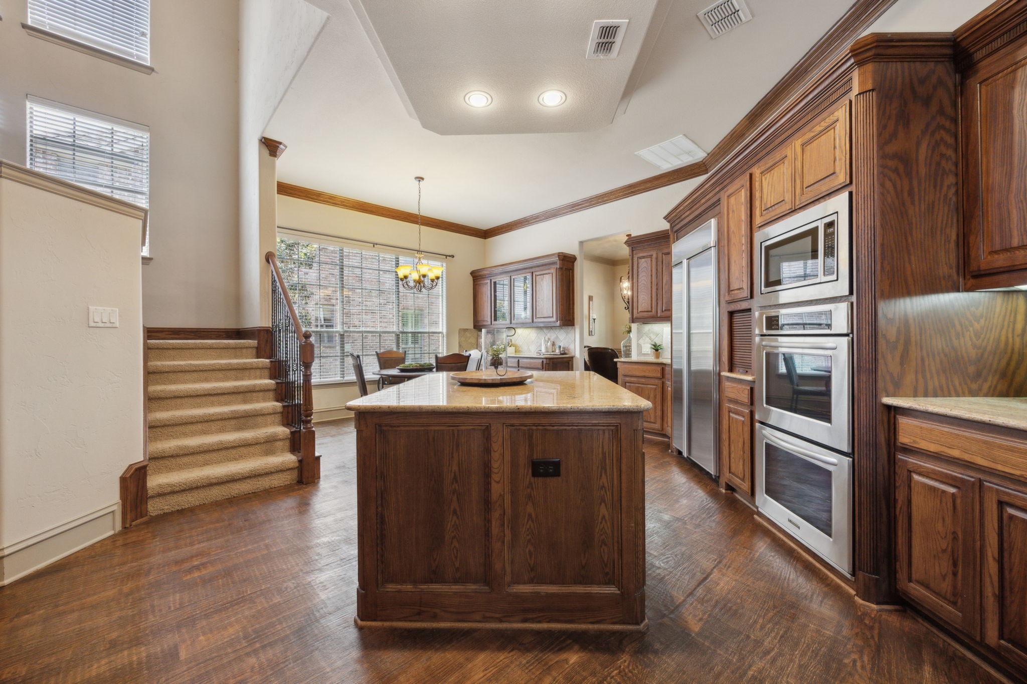 1041 Bandelier Drive