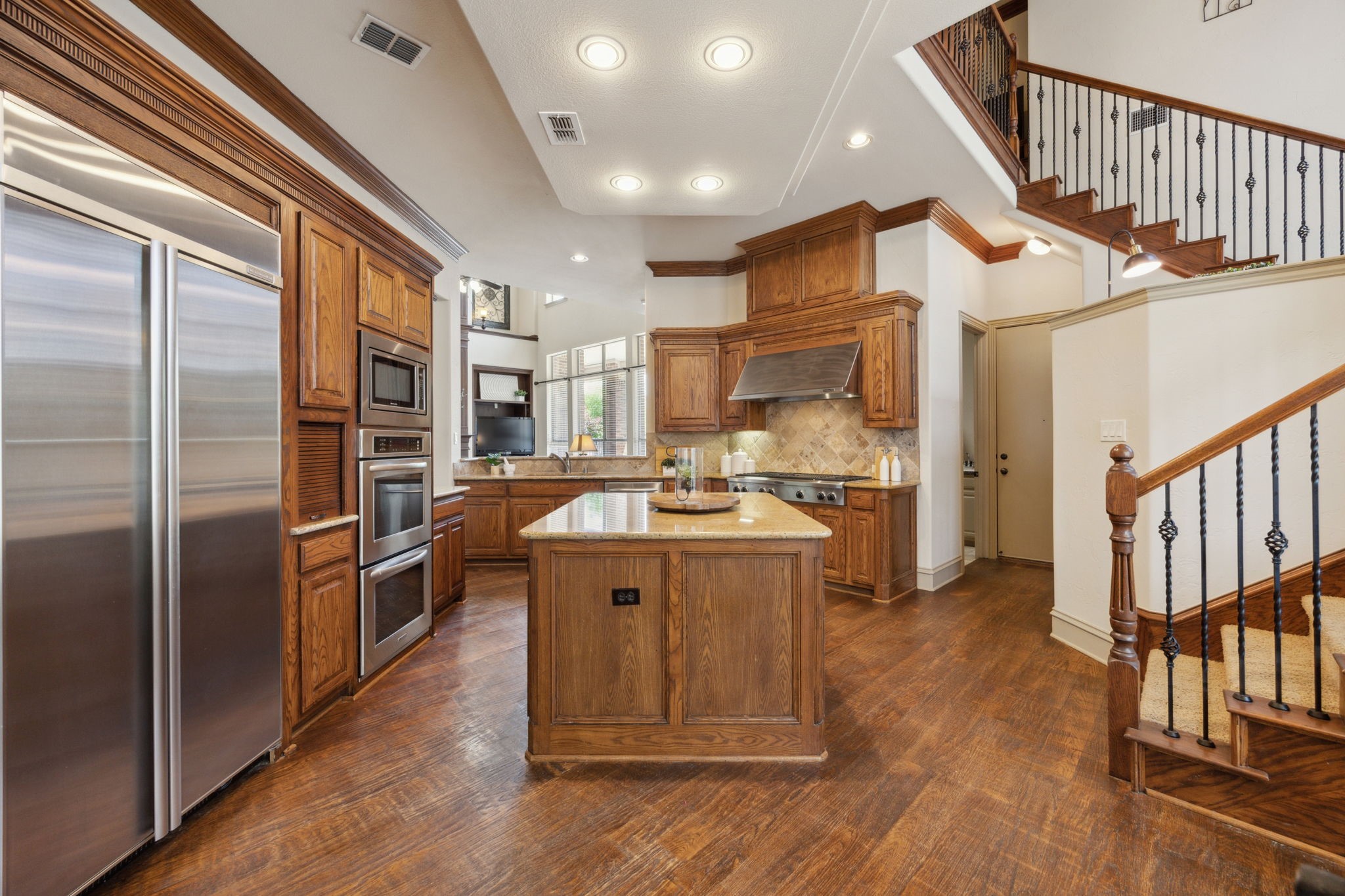 1041 Bandelier Drive