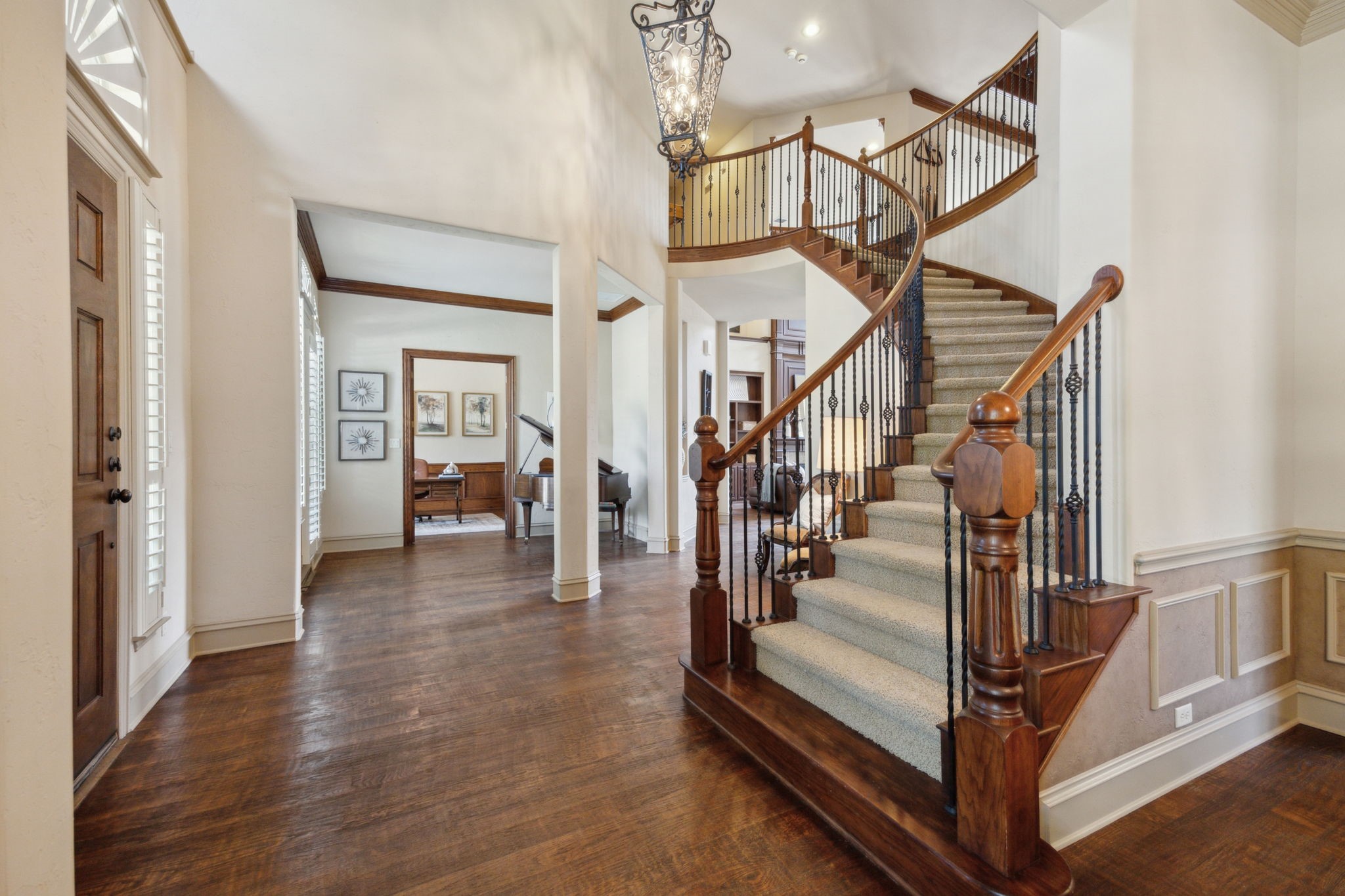 1041 Bandelier Drive