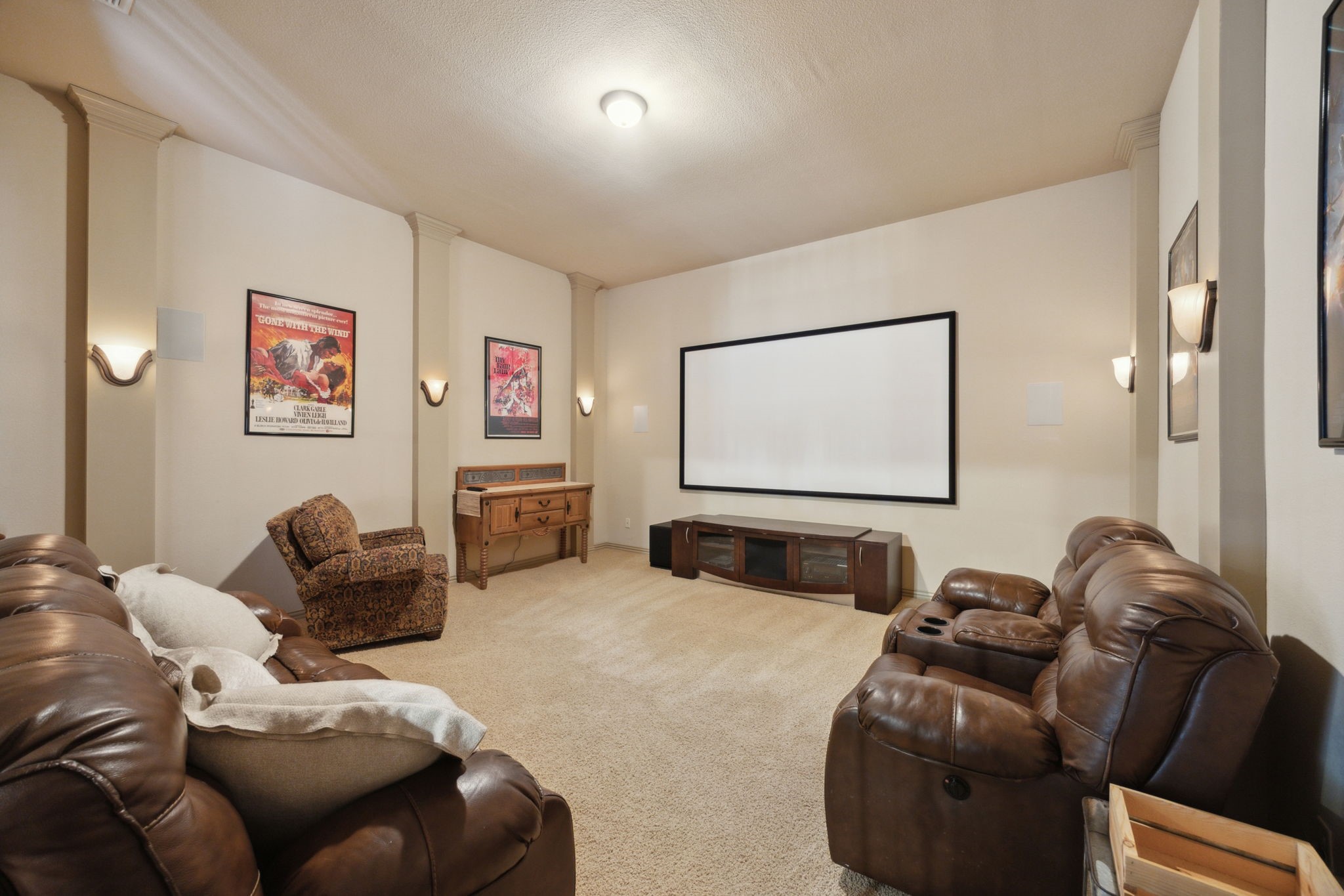 1041 Bandelier Drive