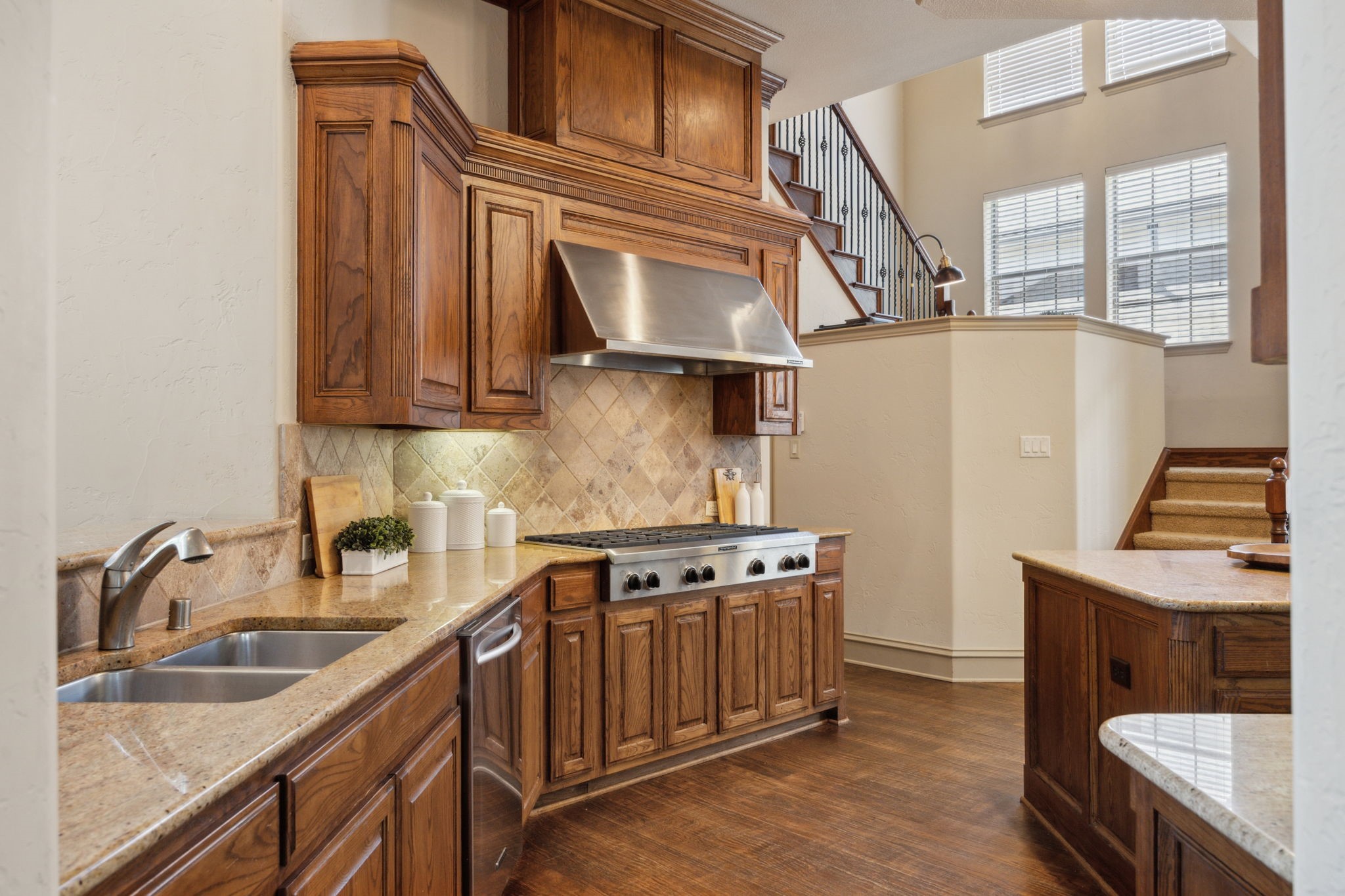 1041 Bandelier Drive