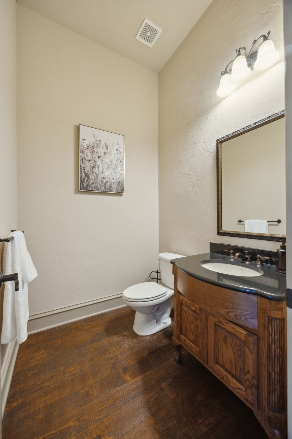 1041 Bandelier Drive