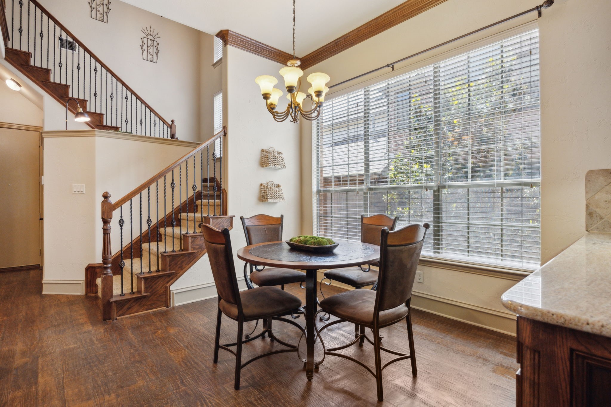 1041 Bandelier Drive