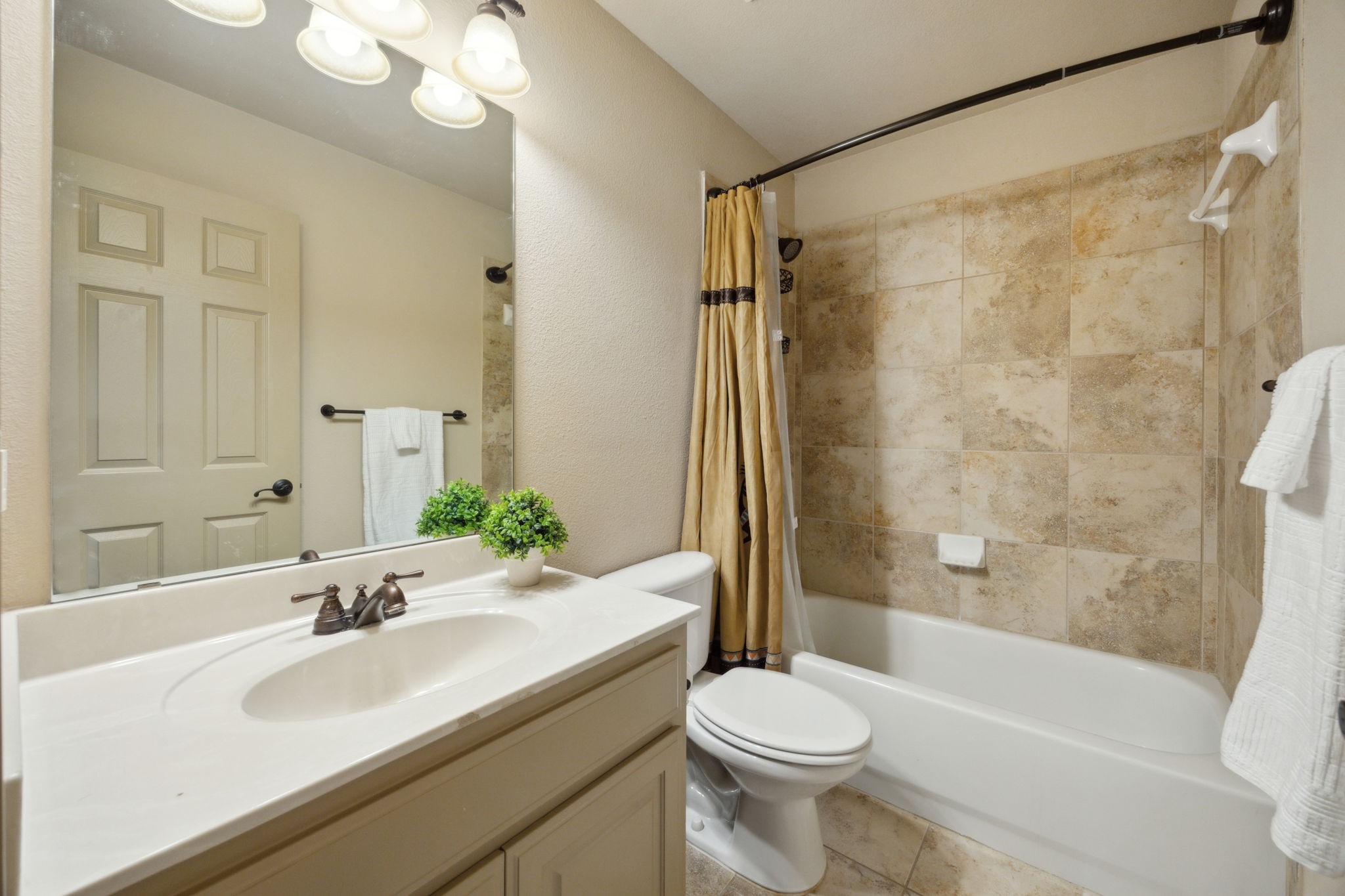 1041 Bandelier Drive