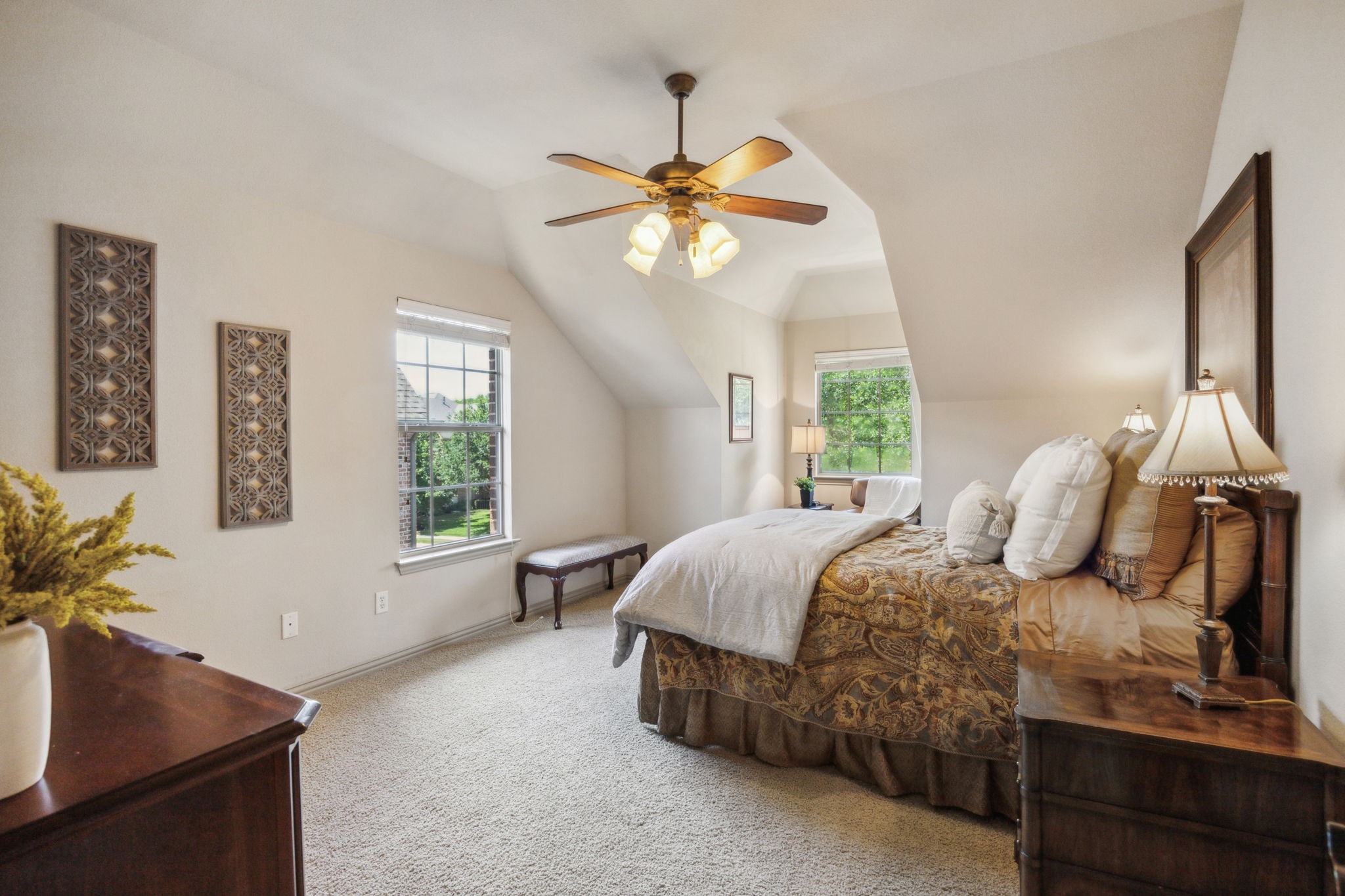 1041 Bandelier Drive