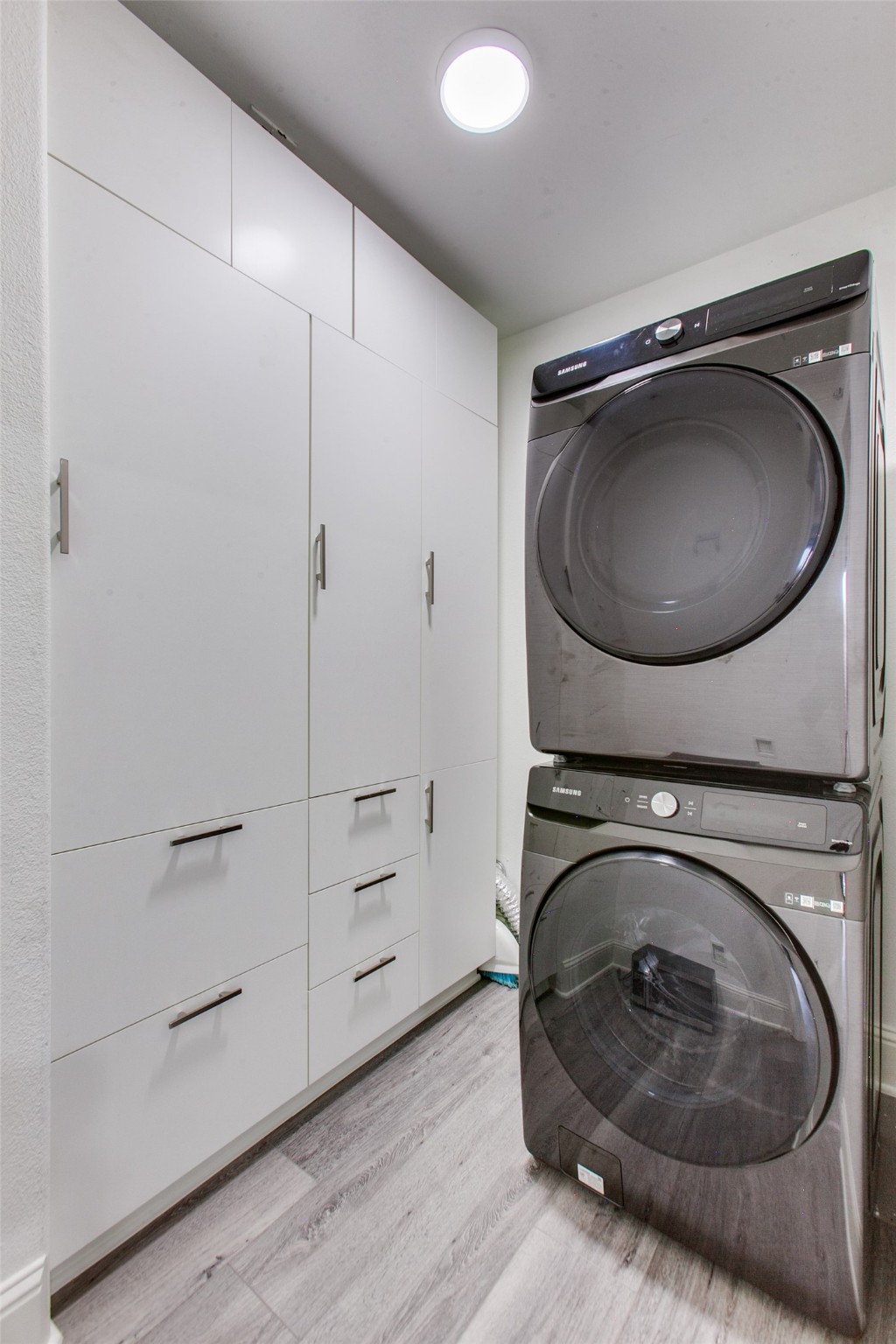 330 Las Colinas Boulevard E 1204