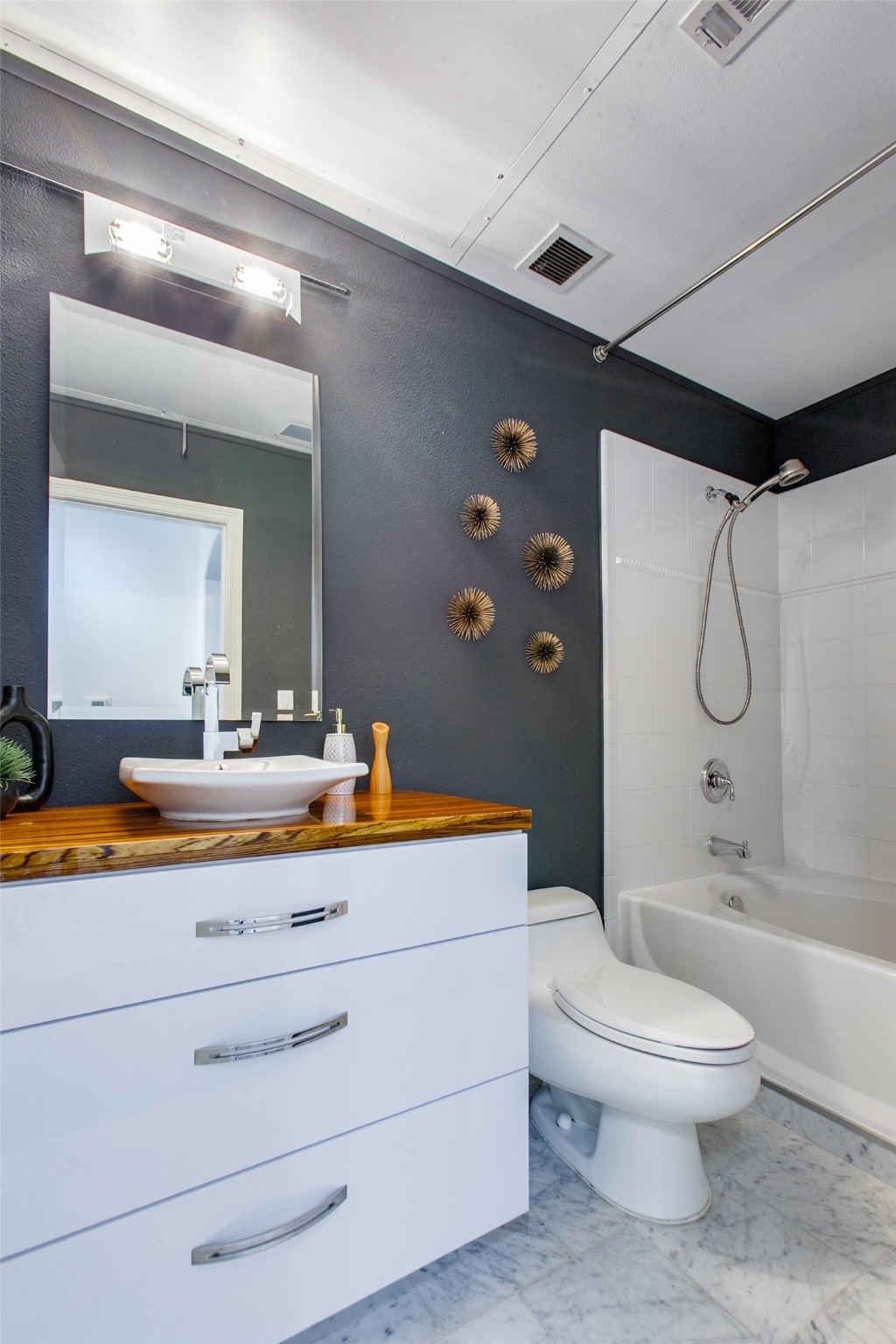 330 Las Colinas Boulevard E 1204