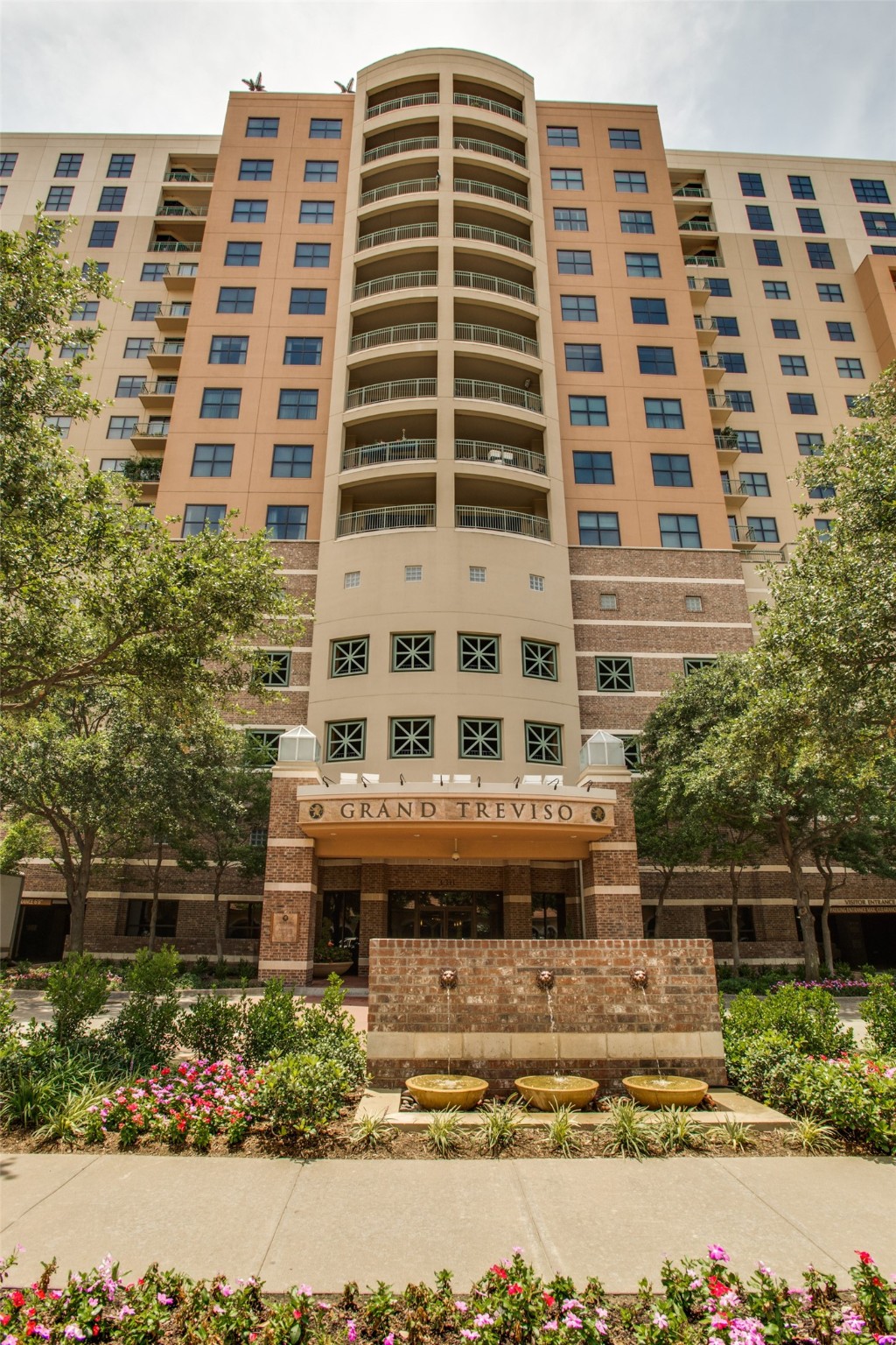 330 Las Colinas Boulevard E 1204