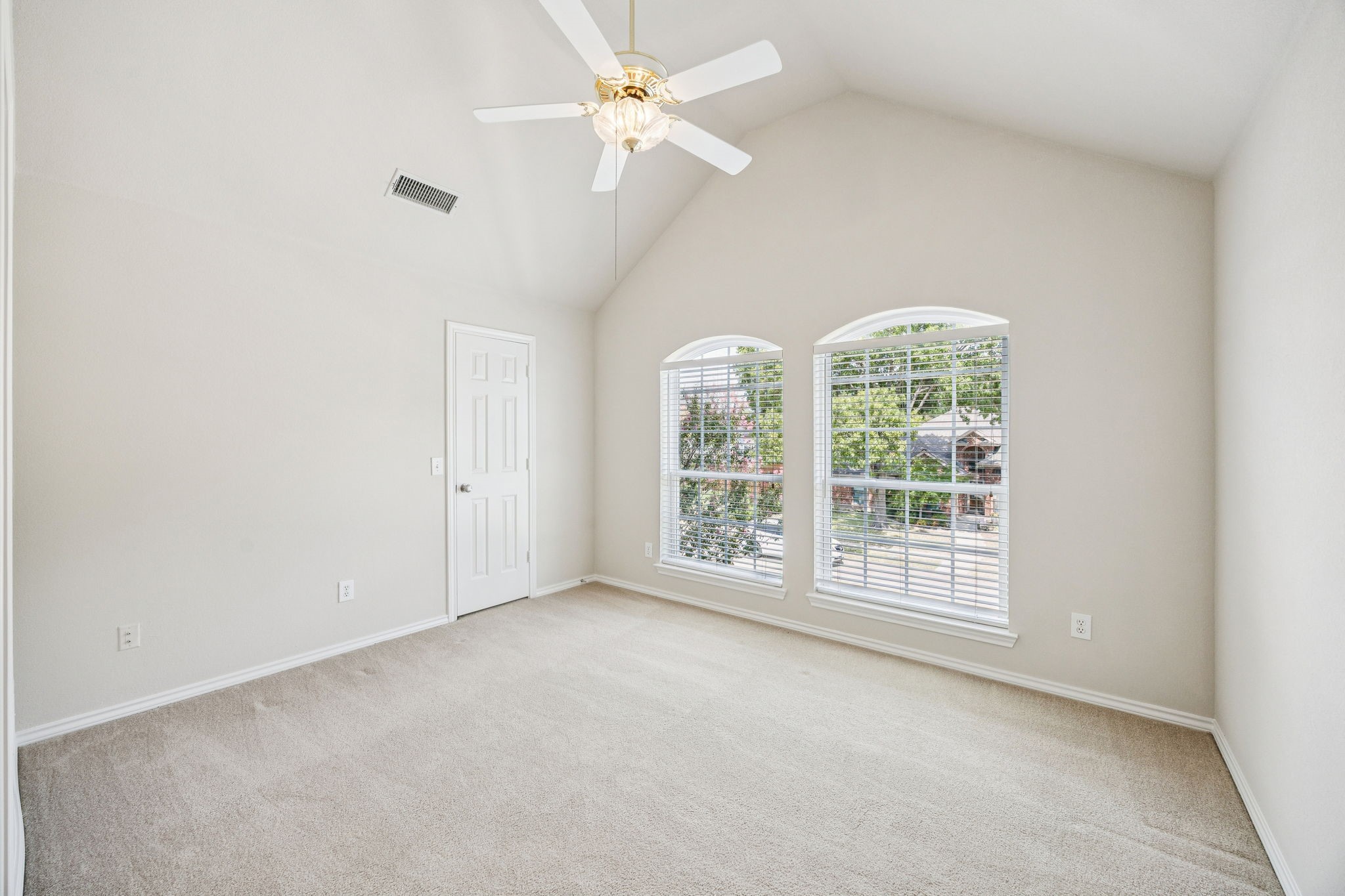 2040 Mossberg Drive