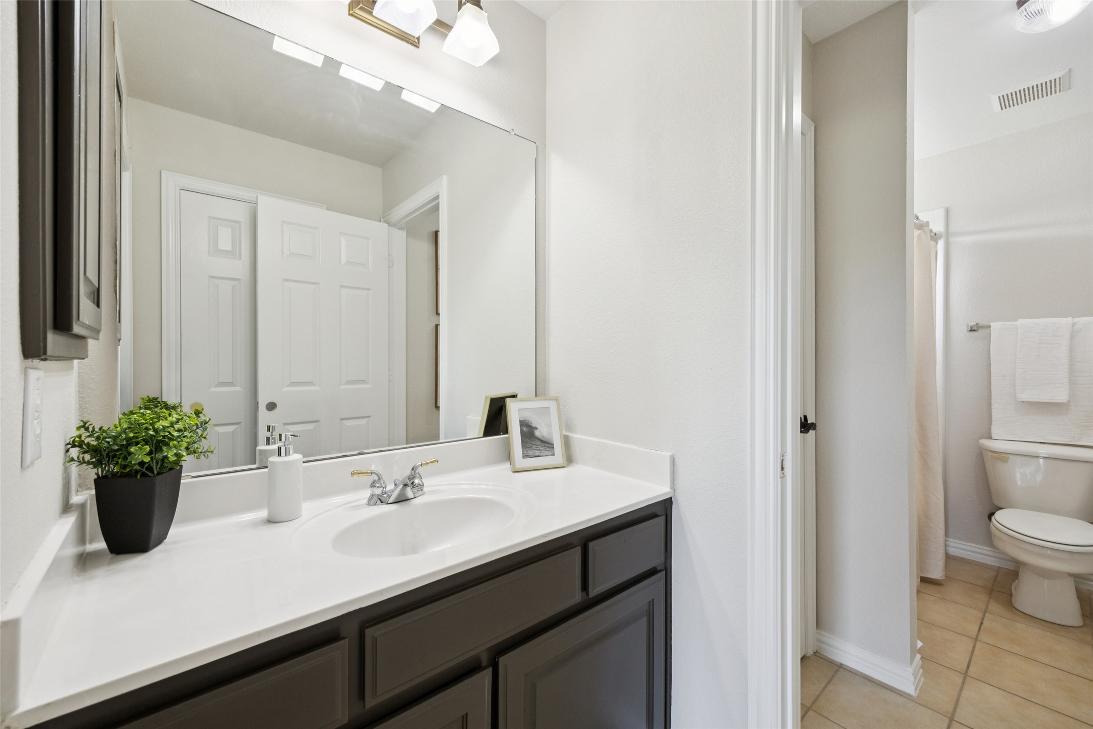 4871 Voyager Drive