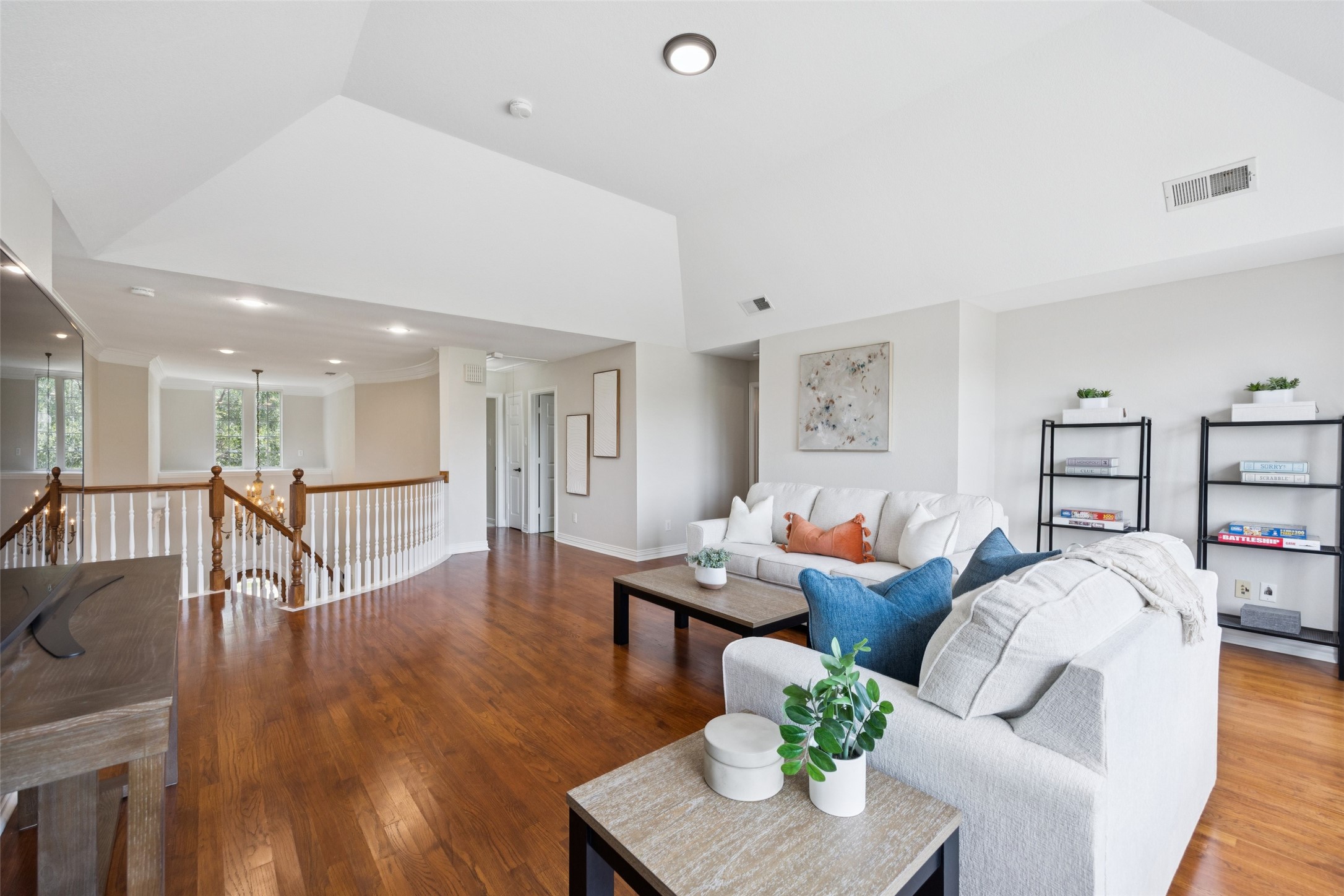 4871 Voyager Drive